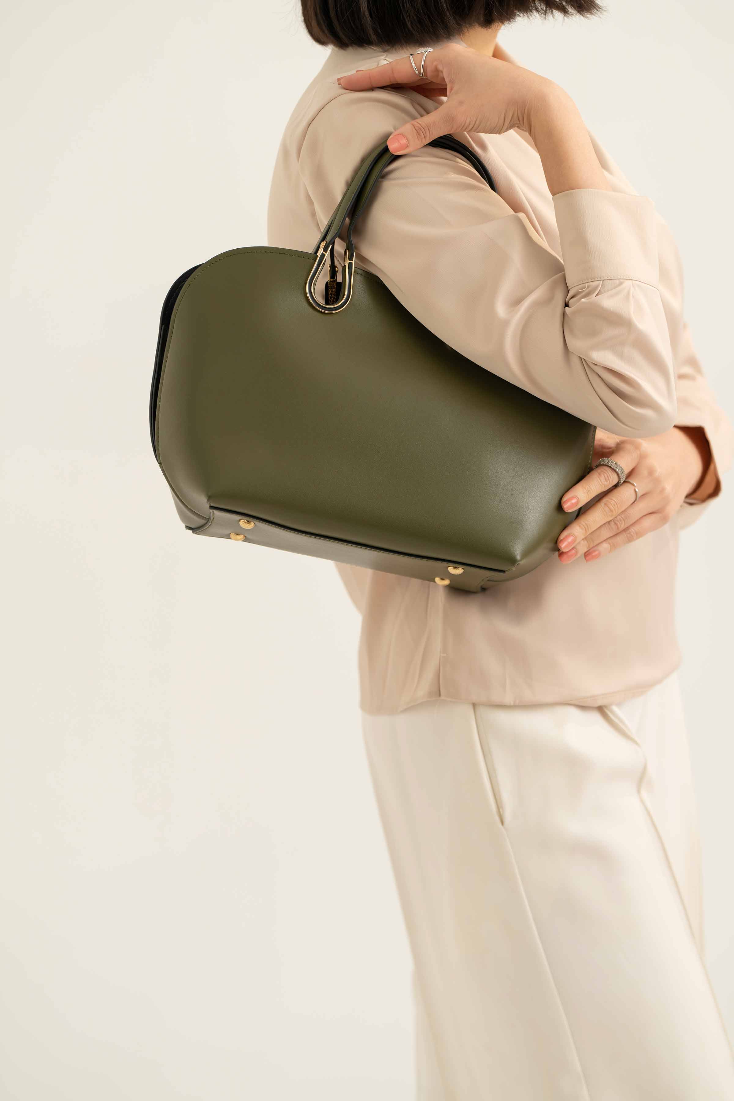 Green Shoulder Bag-440982104 for Women - Fashion Collection | Nishat | Shop Online