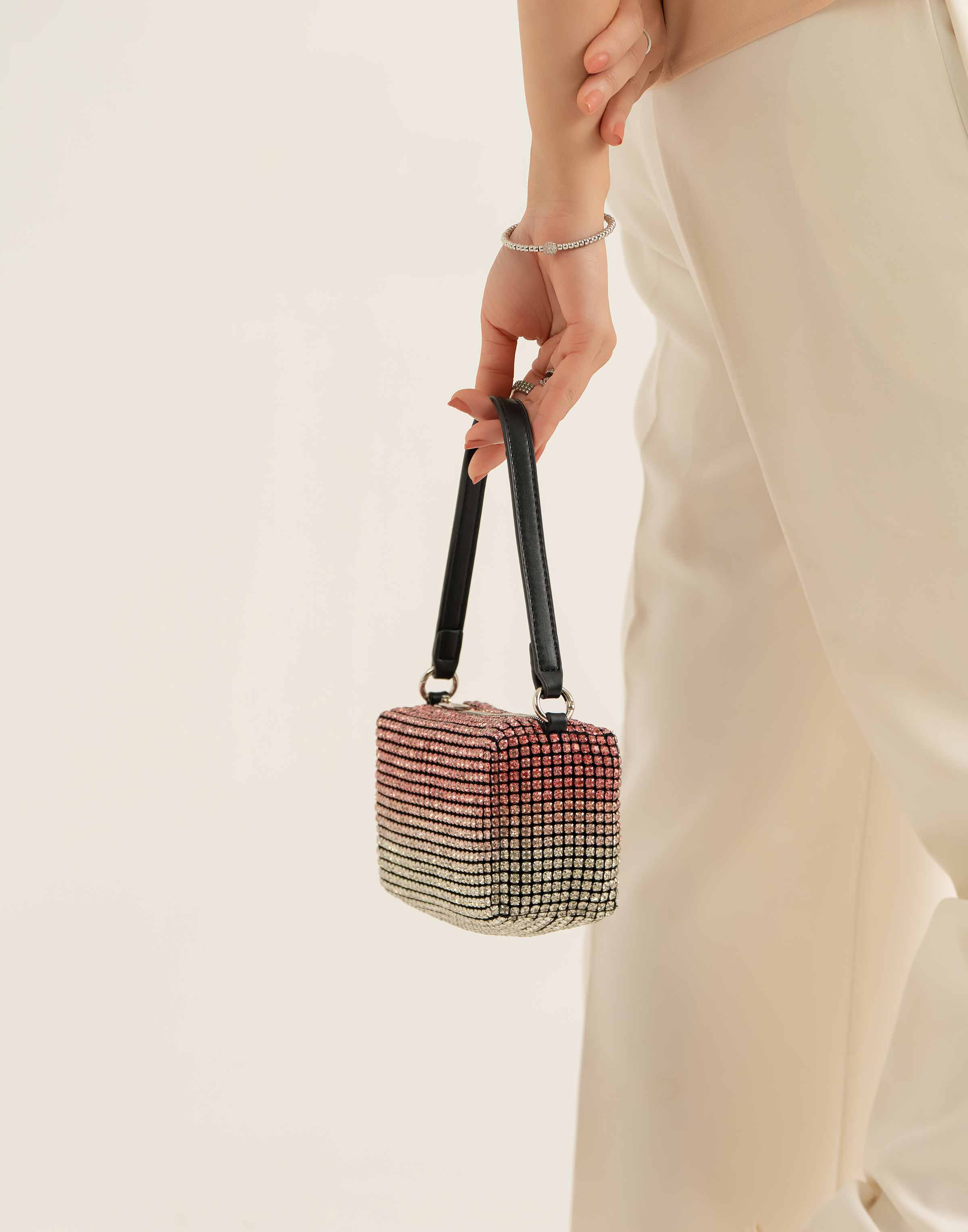 Red Clutch-441112101 for Women - Fashion Collection | Nishat | Shop Online