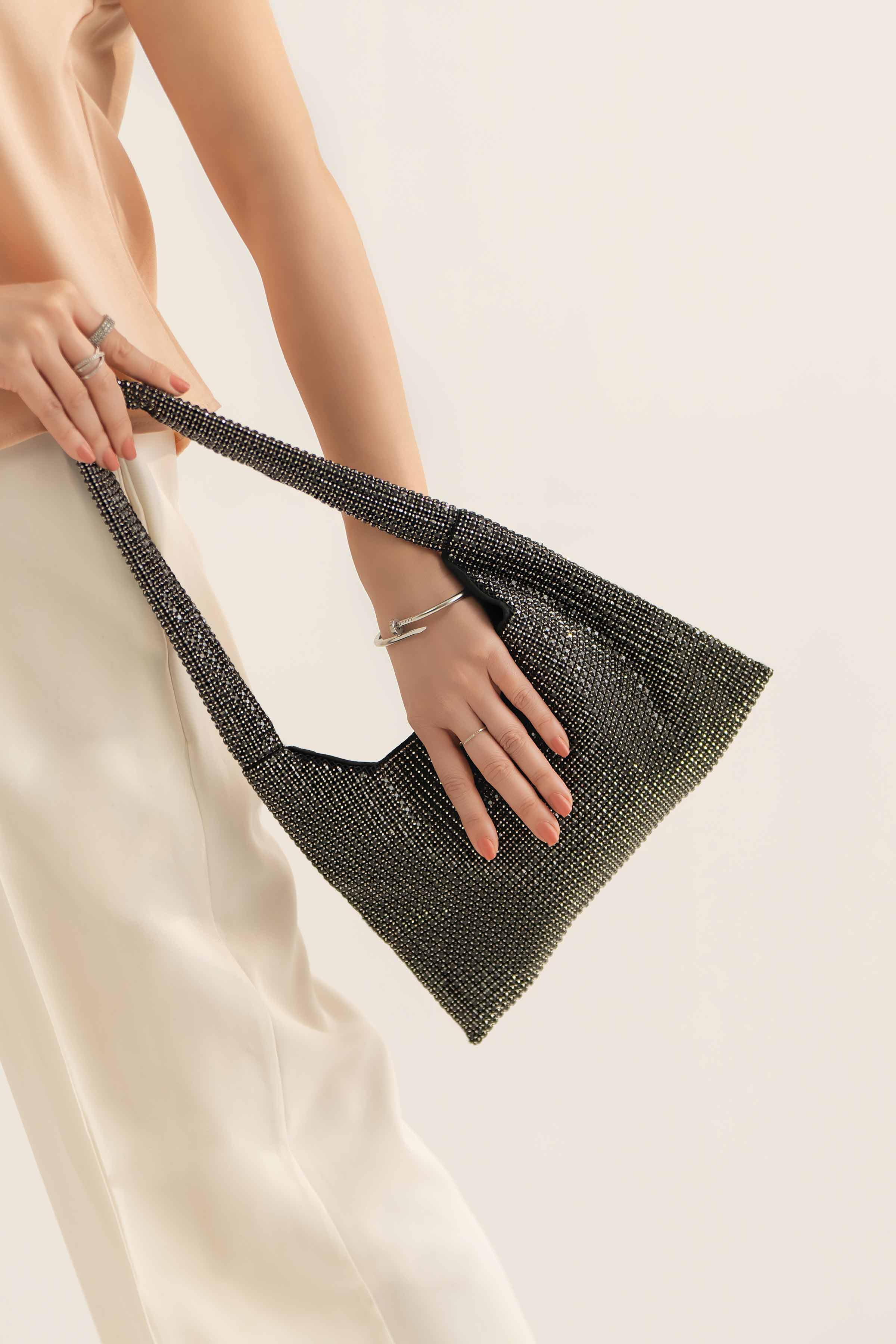 Black Clutch-441172103 for Women - Fashion Collection | Nishat | Shop Online