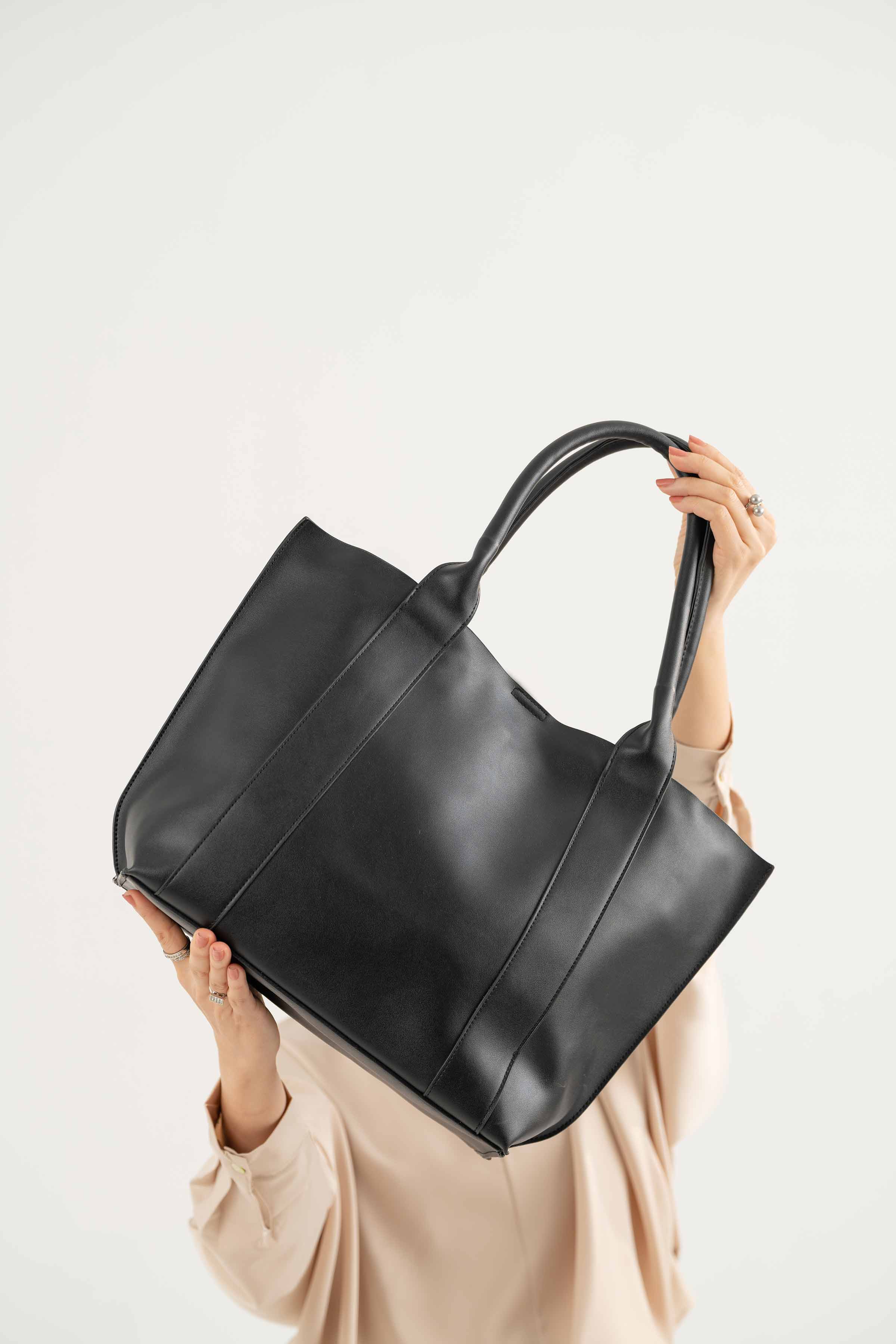 Black Hand Bag-441212103 for Women - Fashion Collection | Nishat | Shop Online