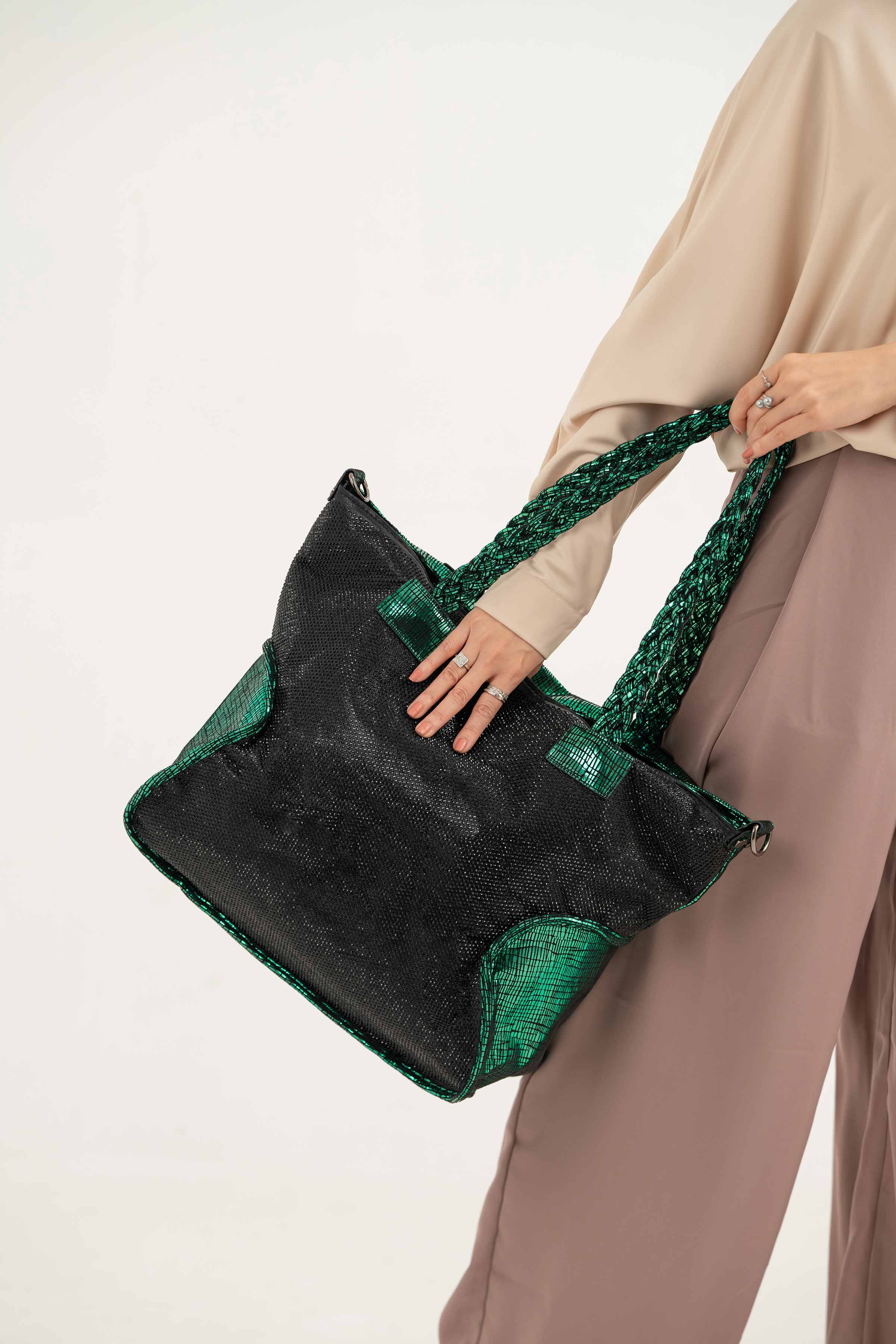 Green Hand Bag-441252104 for Women - Fashion Collection | Nishat | Shop Online