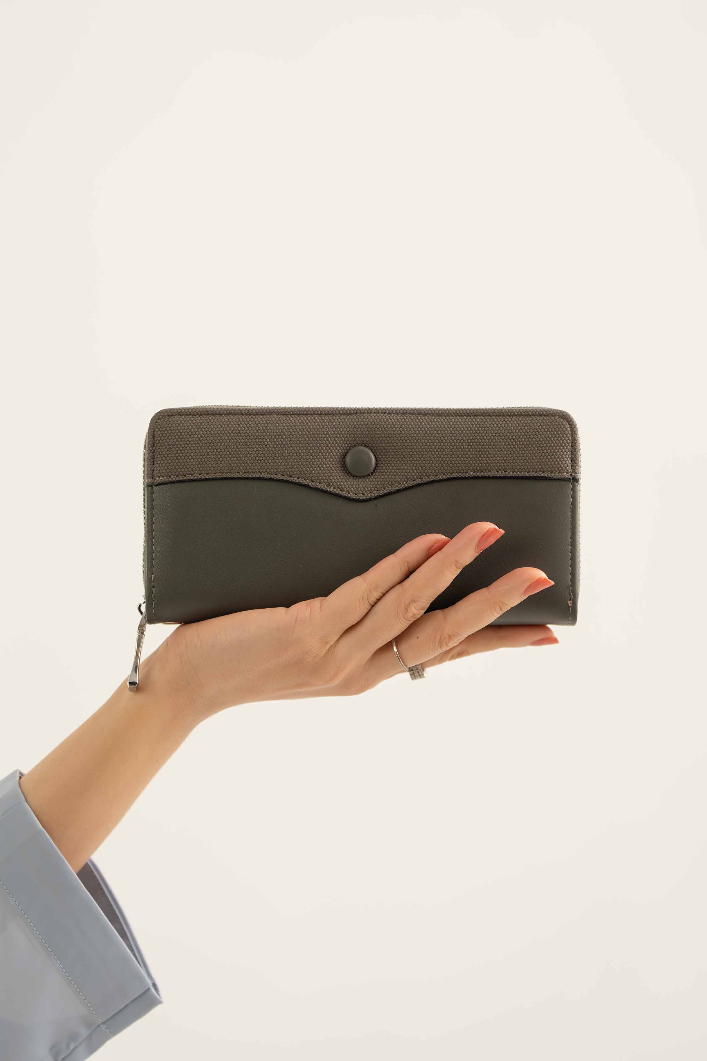 Grey Wallet-441322111 for Women - Fashion Collection | Nishat | Shop Online