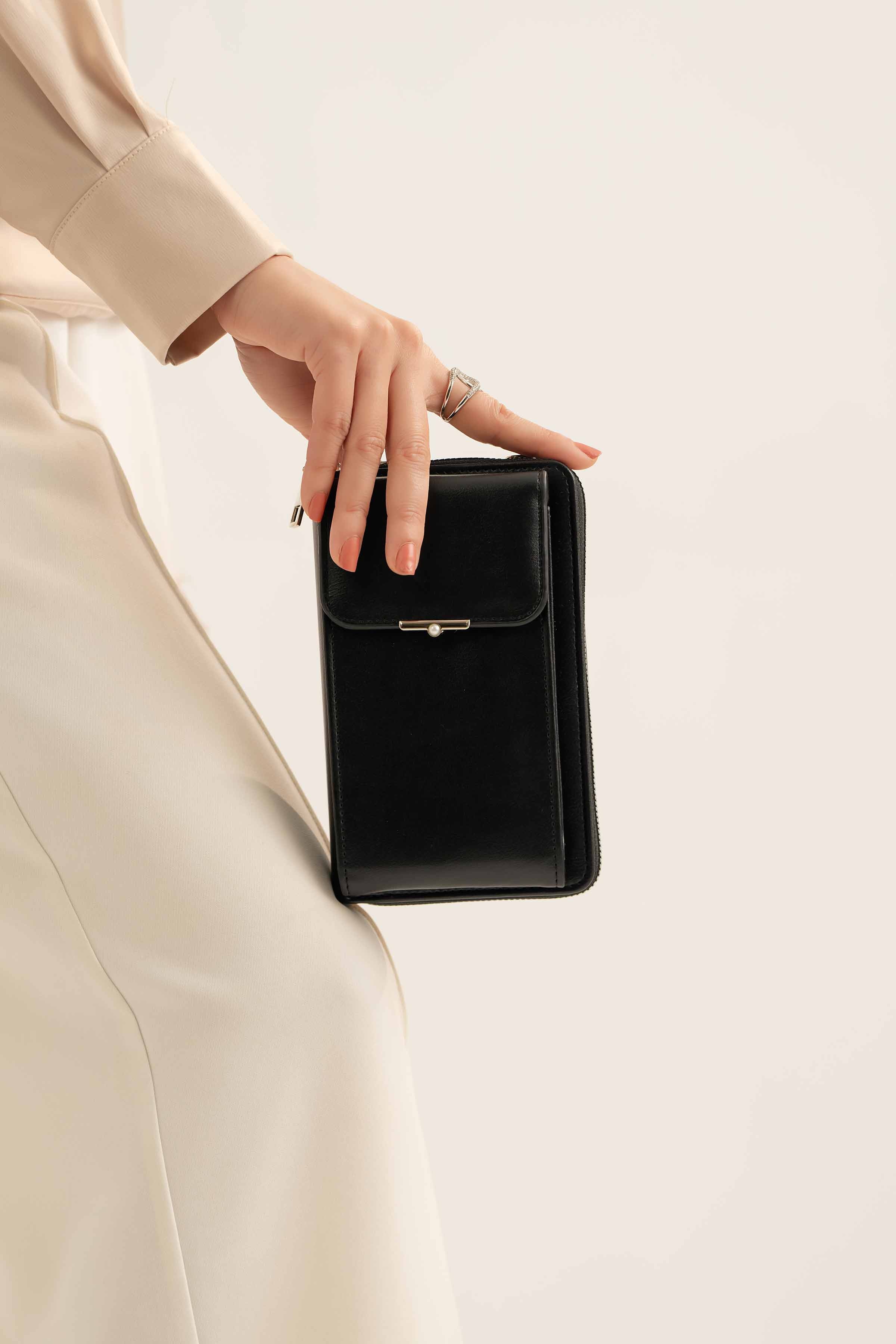 Black Phone Bag-441352103 for Women - Fashion Collection | Nishat | Shop Online