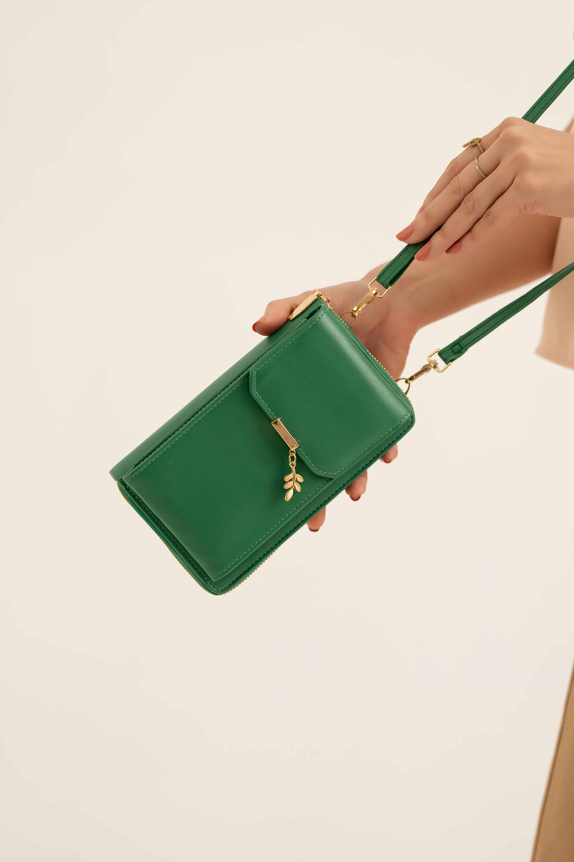 Green Phone Bag-441352104 for Women - Fashion Collection | Nishat | Shop Online