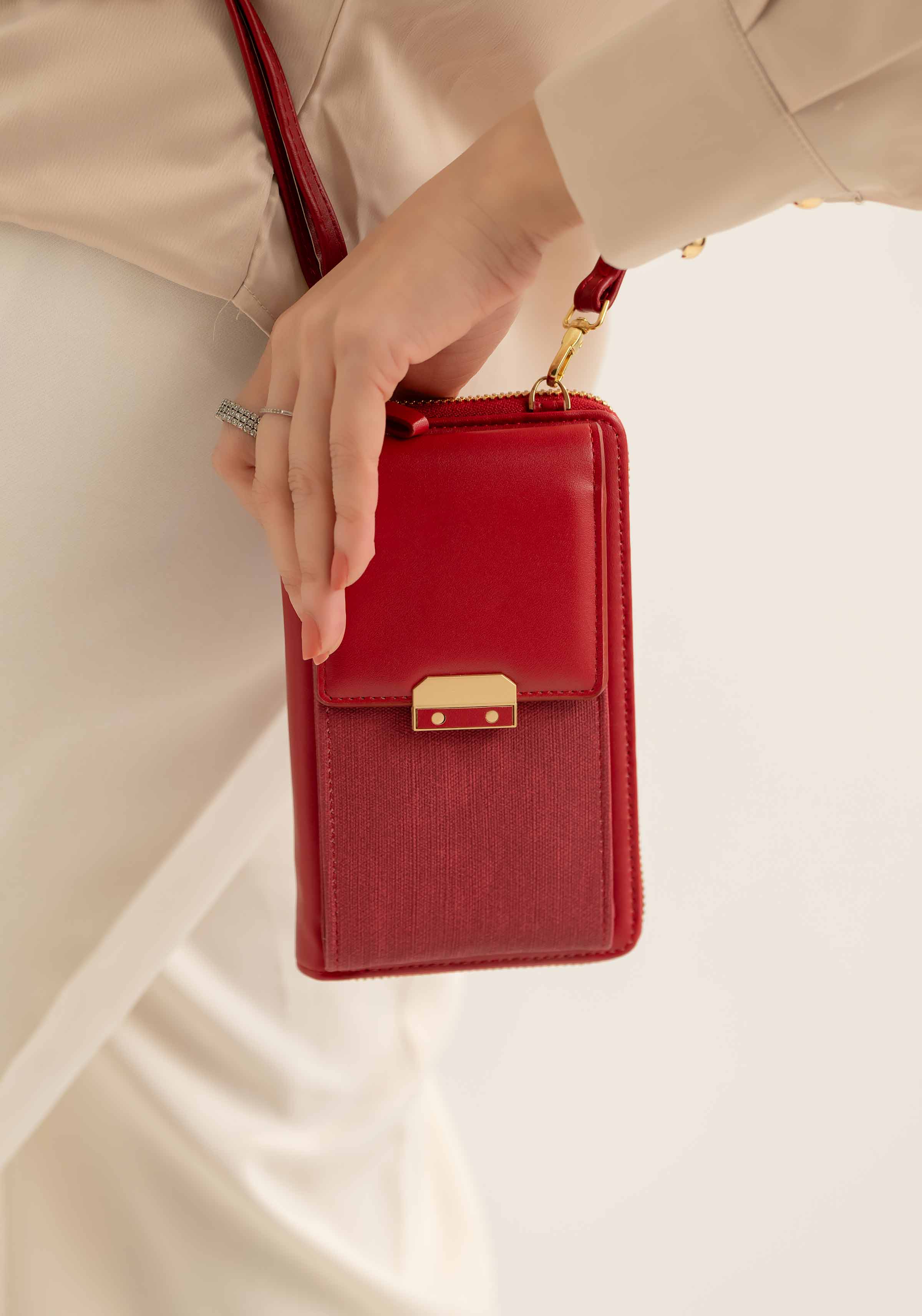 Red Phone Bag-441372101 for Women - Fashion Collection | Nishat | Shop Online