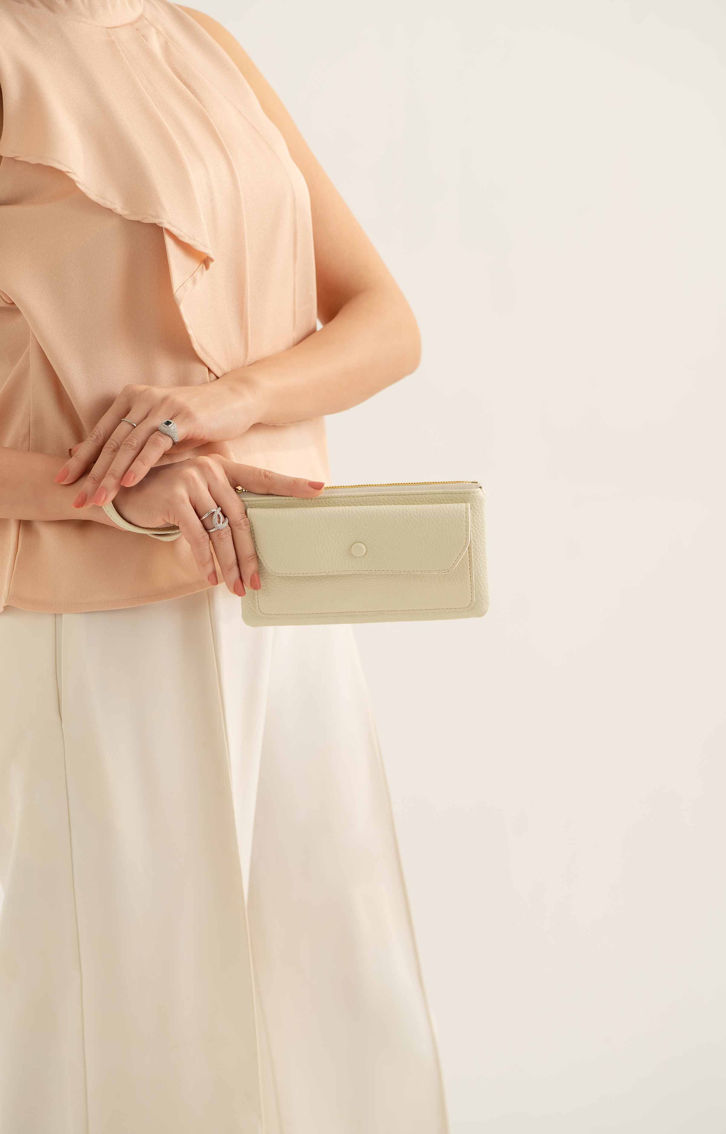 White Wallet-441392112 for Women - Fashion Collection | Nishat | Shop Online