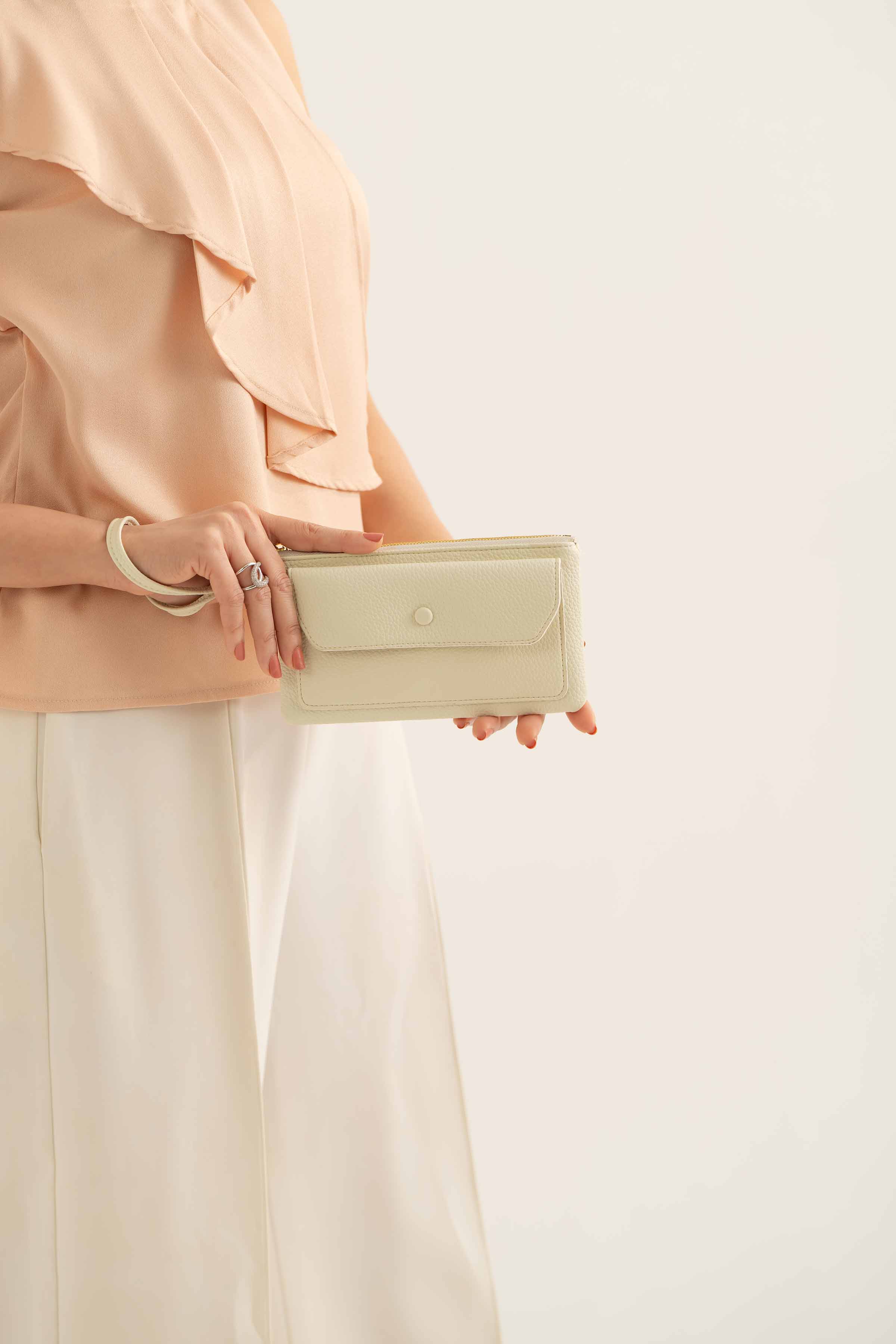 White Wallet-441392112 for Women - Fashion Collection | Nishat | Shop Online