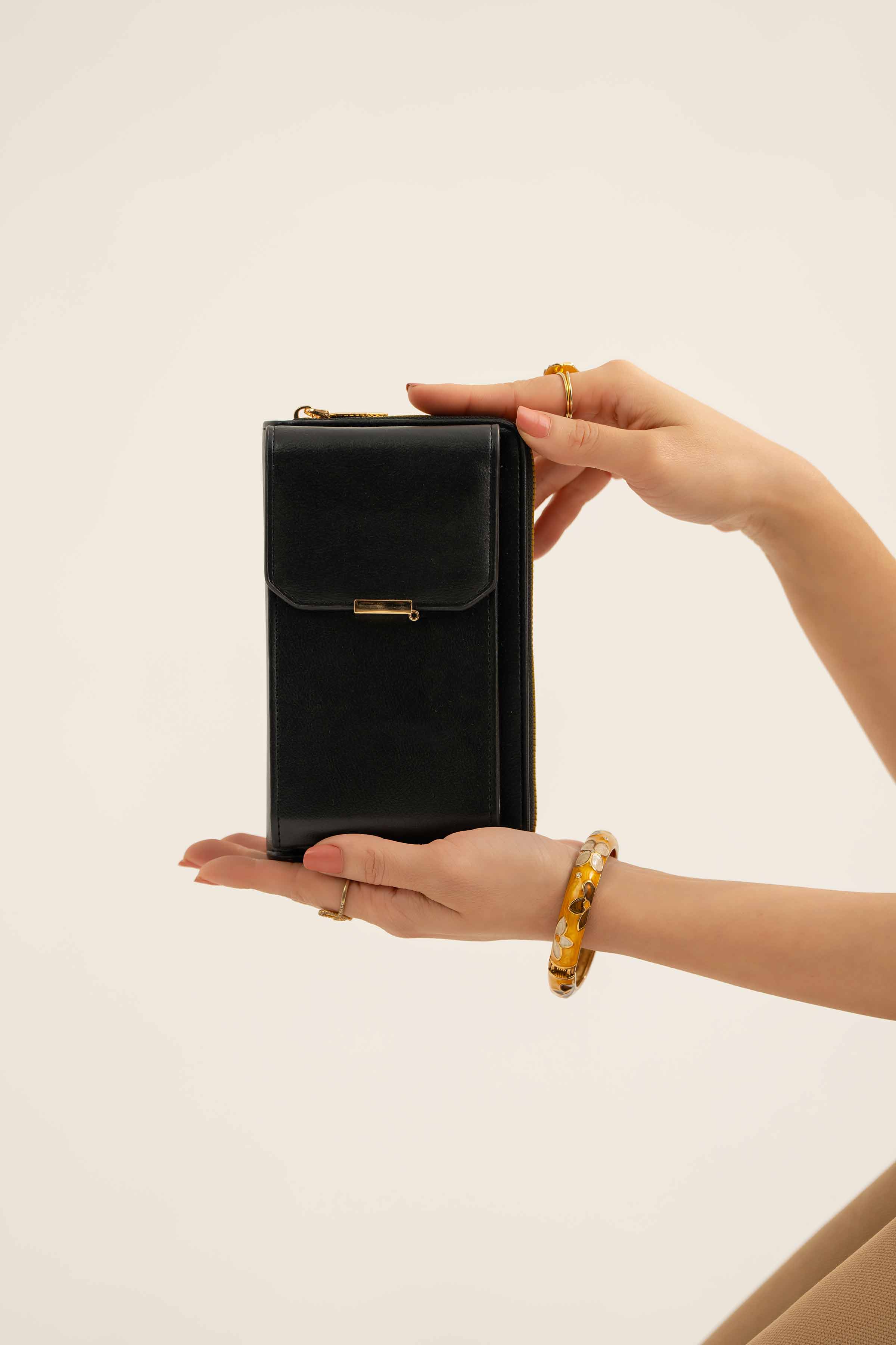 Black Phone Bag-441402103 for Women - Fashion Collection | Nishat | Shop Online