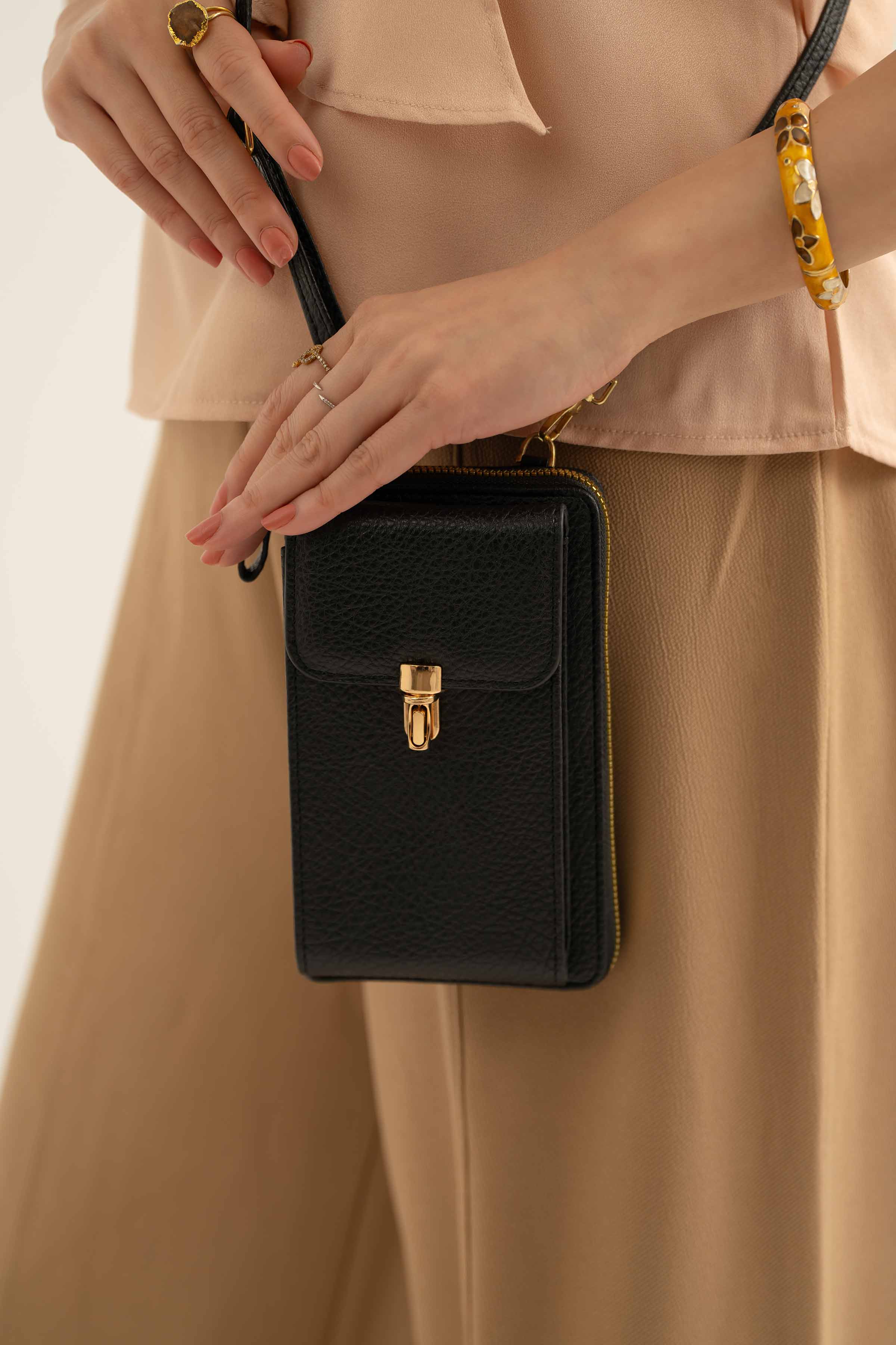 Black Phone Bag-441412103 for Women - Fashion Collection | Nishat | Shop Online