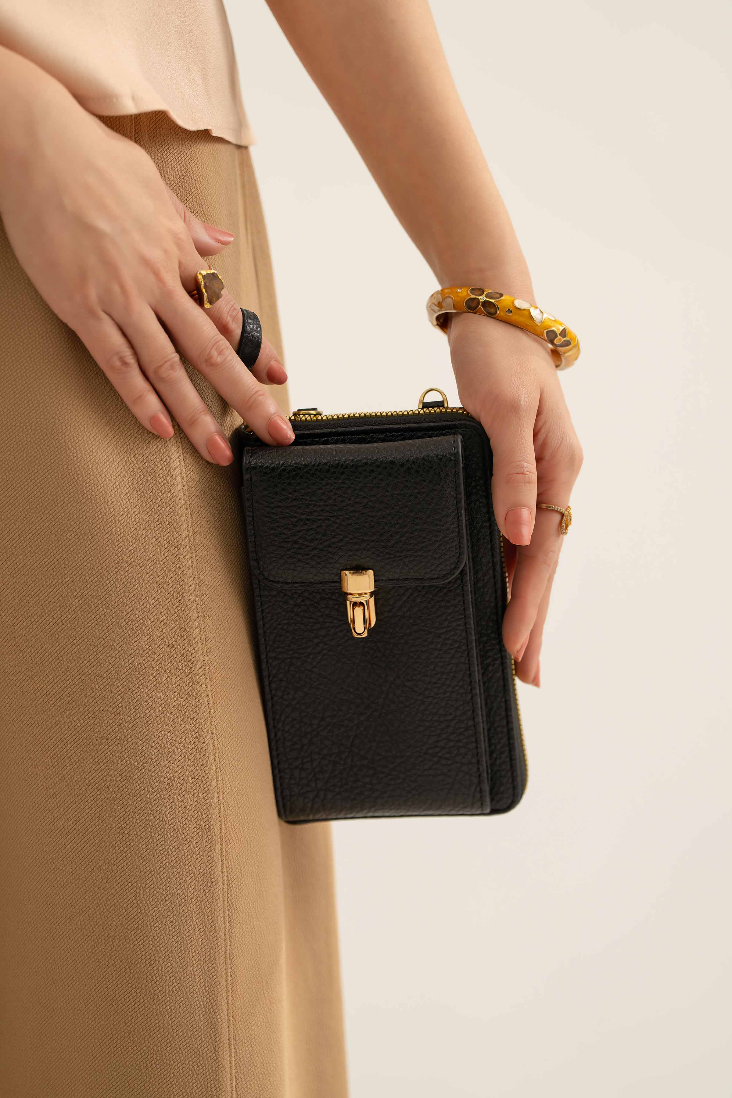 Black Phone Bag-441412103 for Women - Fashion Collection | Nishat | Shop Online