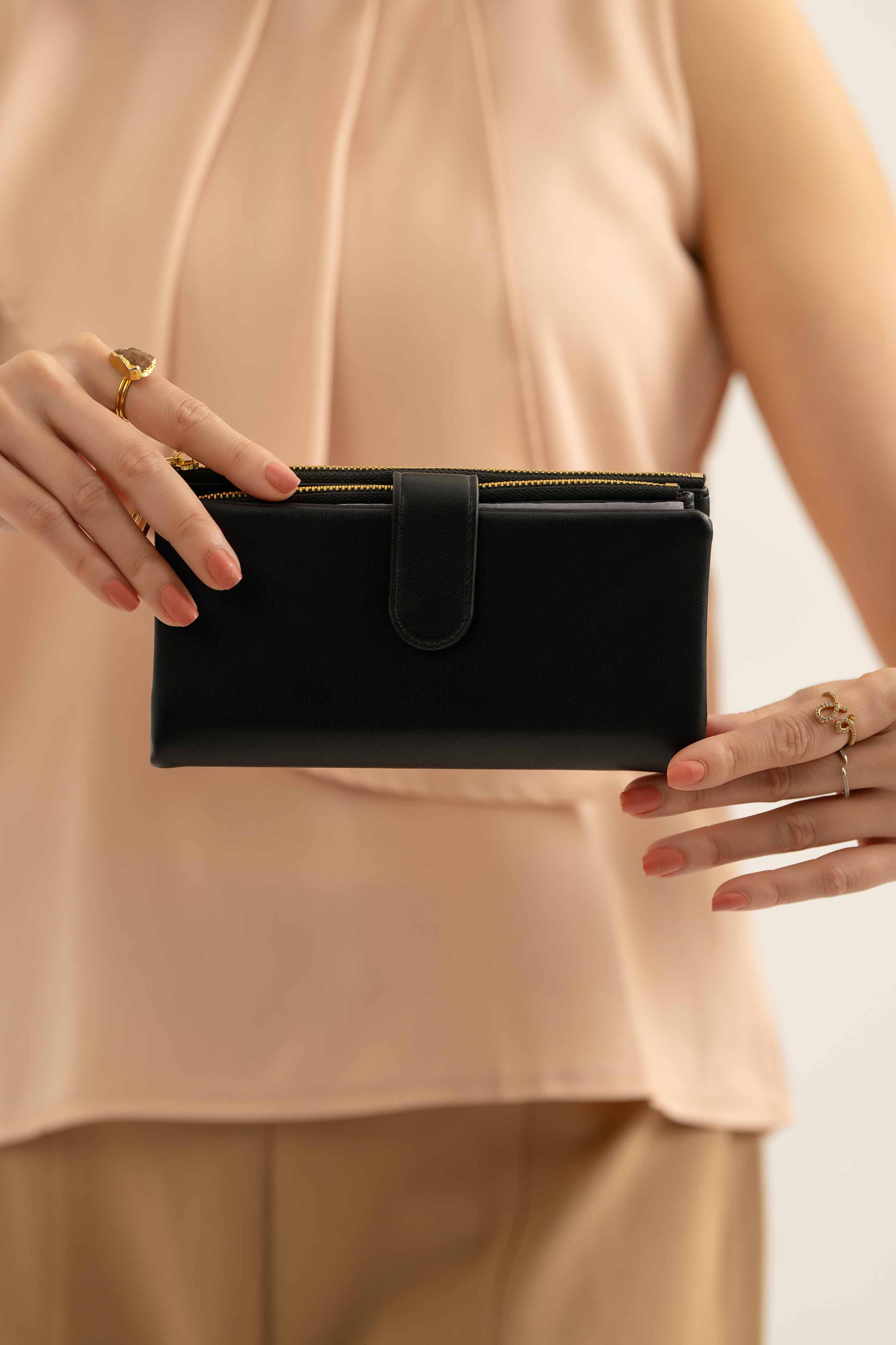 Black Wallet-441452103 for Women - Fashion Collection | Nishat | Shop Online