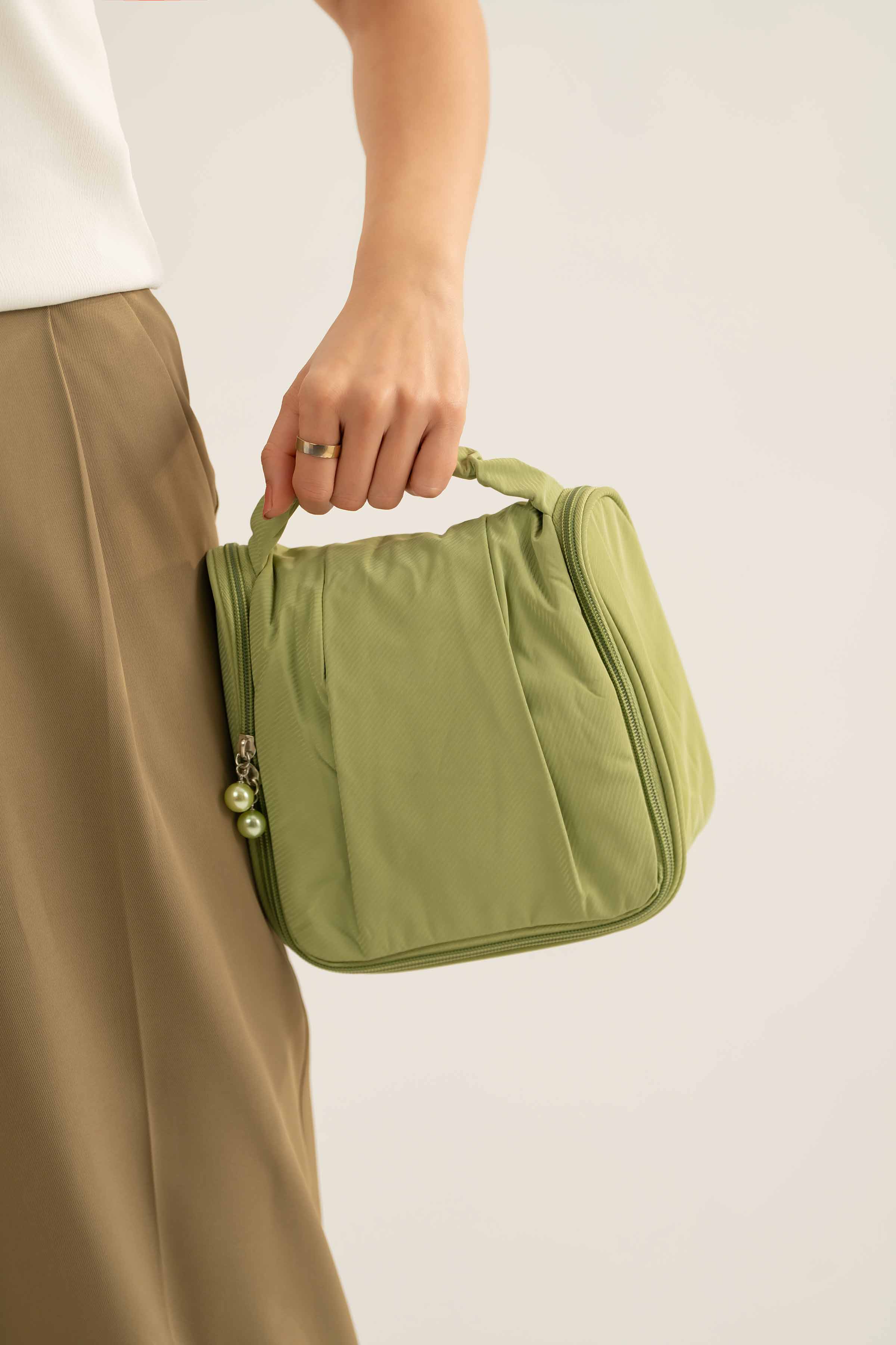 Green Vanity Bag-441852104 for Women - Fashion Collection | Nishat | Shop Online