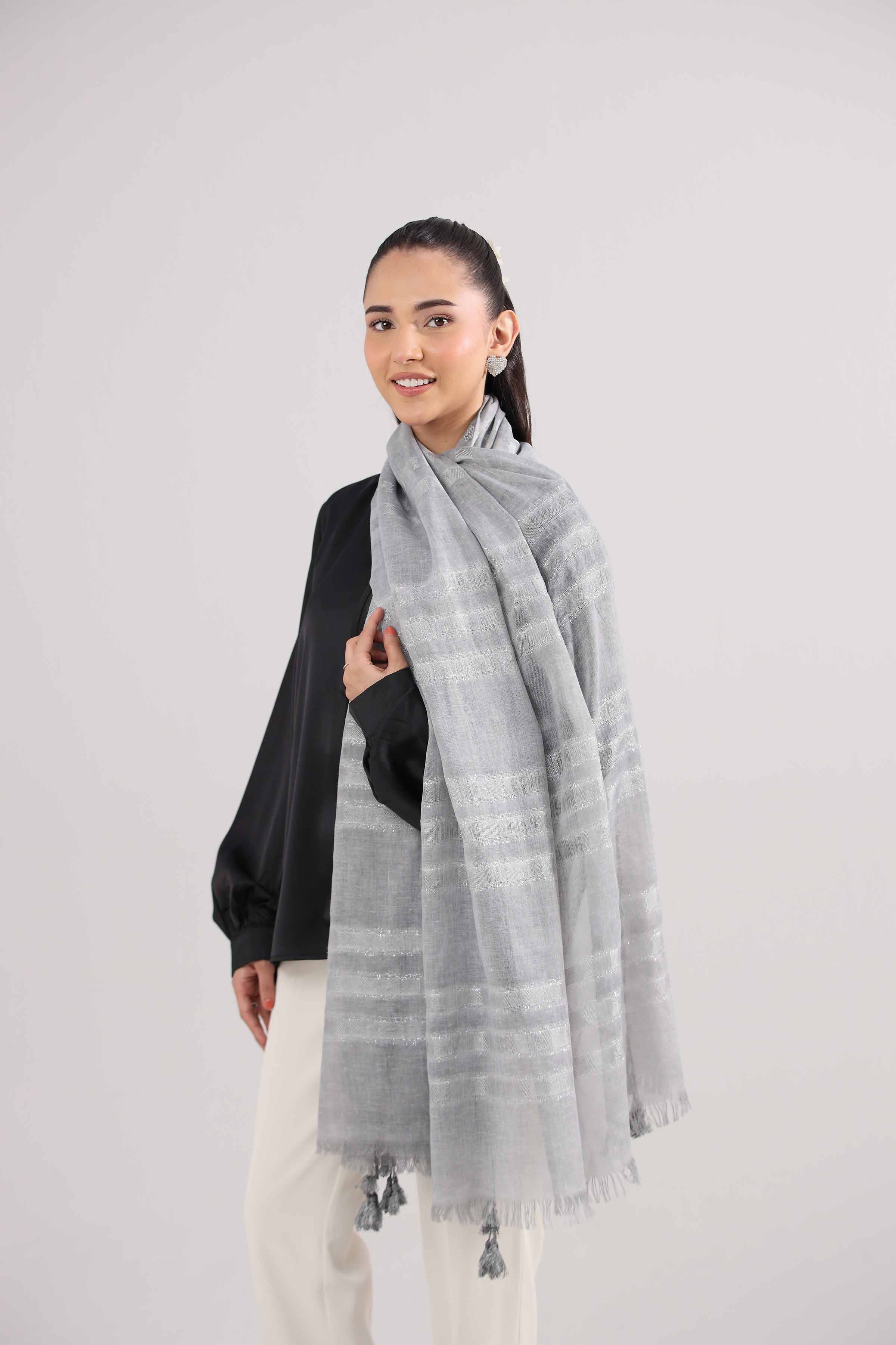 Grey Women Scarf-442362111 for Women – Scarf Collection | Nishat | Shop Online