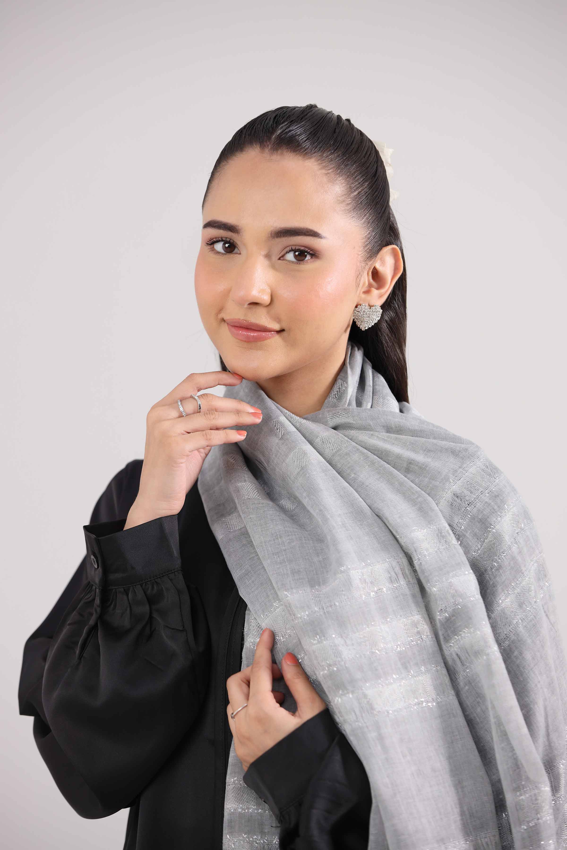 Grey Women Scarf-442362111 for Women – Scarf Collection | Nishat | Shop Online