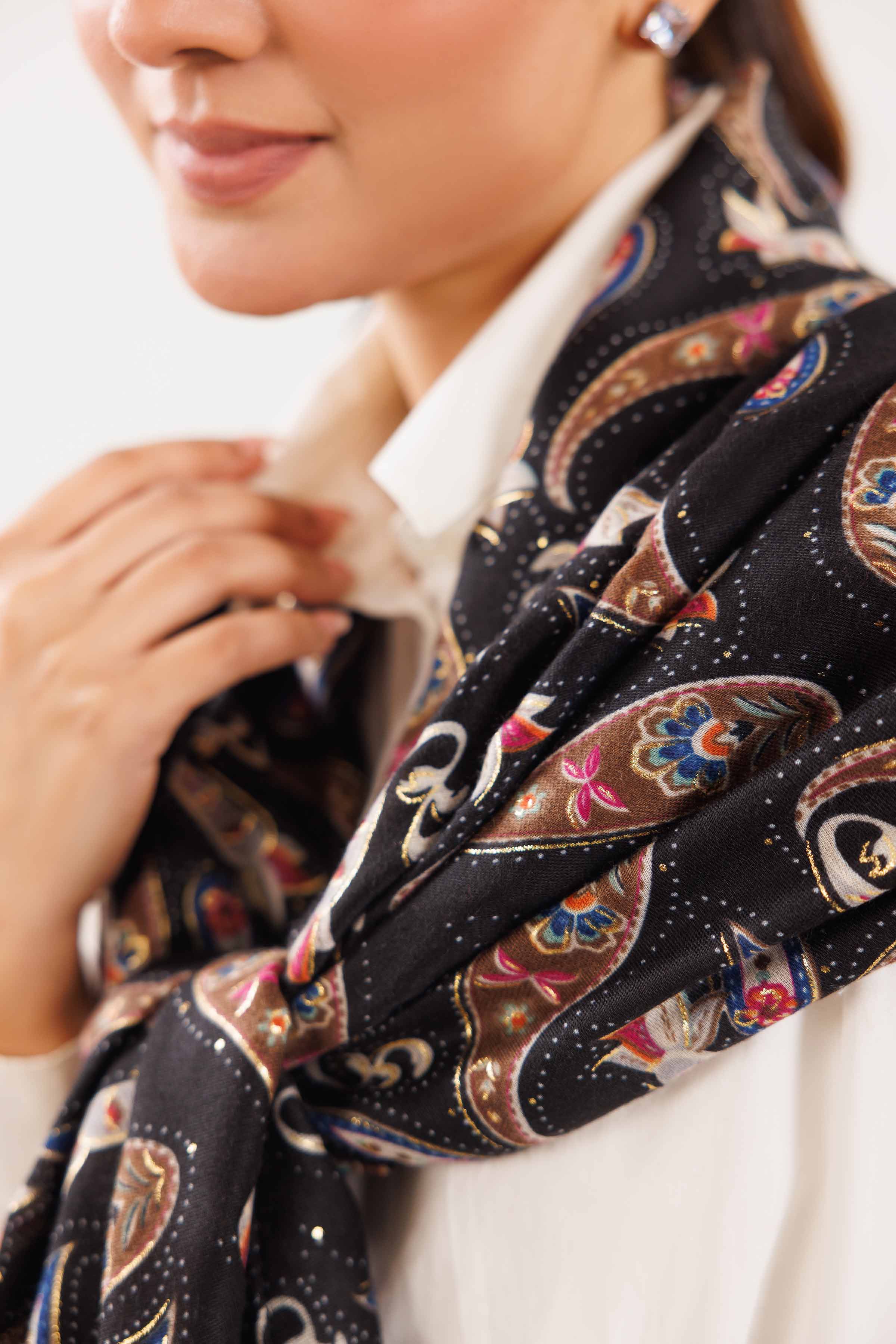 Black Women Scarf-442752103 for Women – Scarf Collection | Nishat | Shop Online