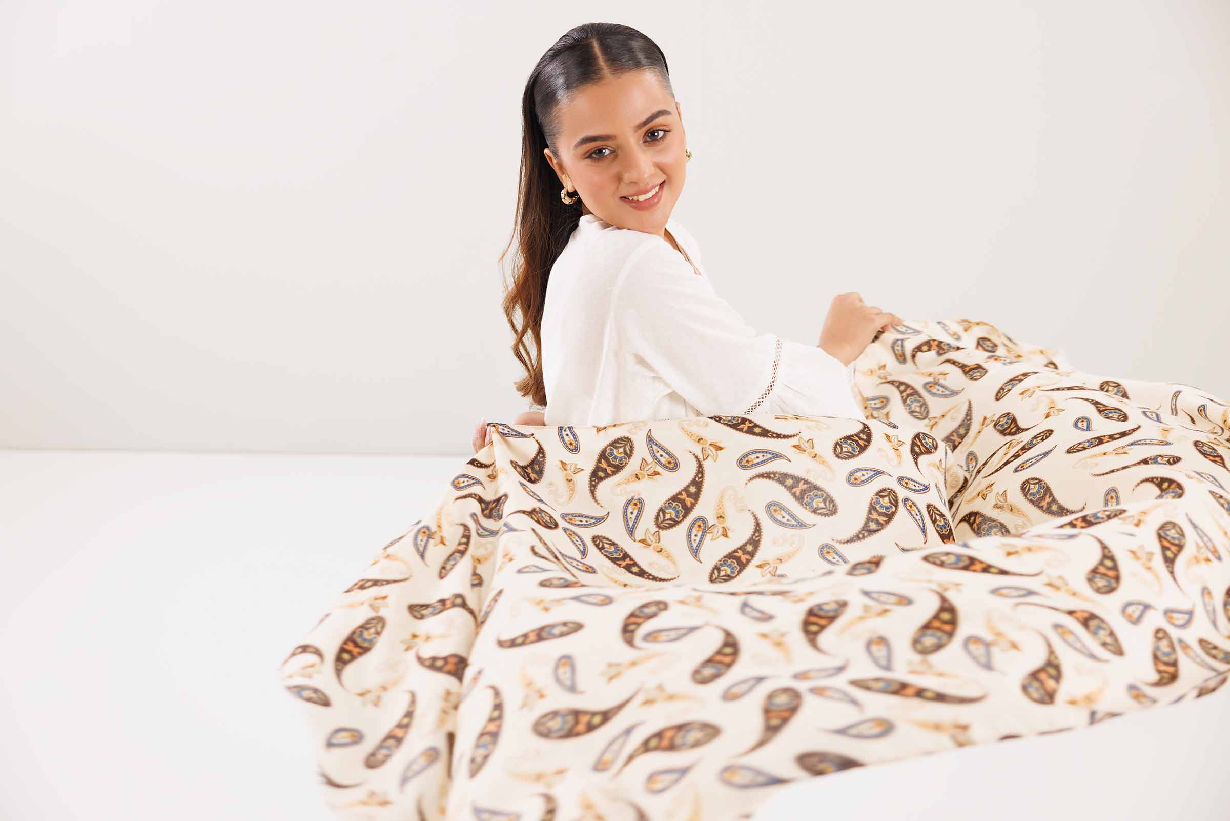 Offwhite Women Scarf-442752107 for Women – Scarf Collection | Nishat | Shop Online