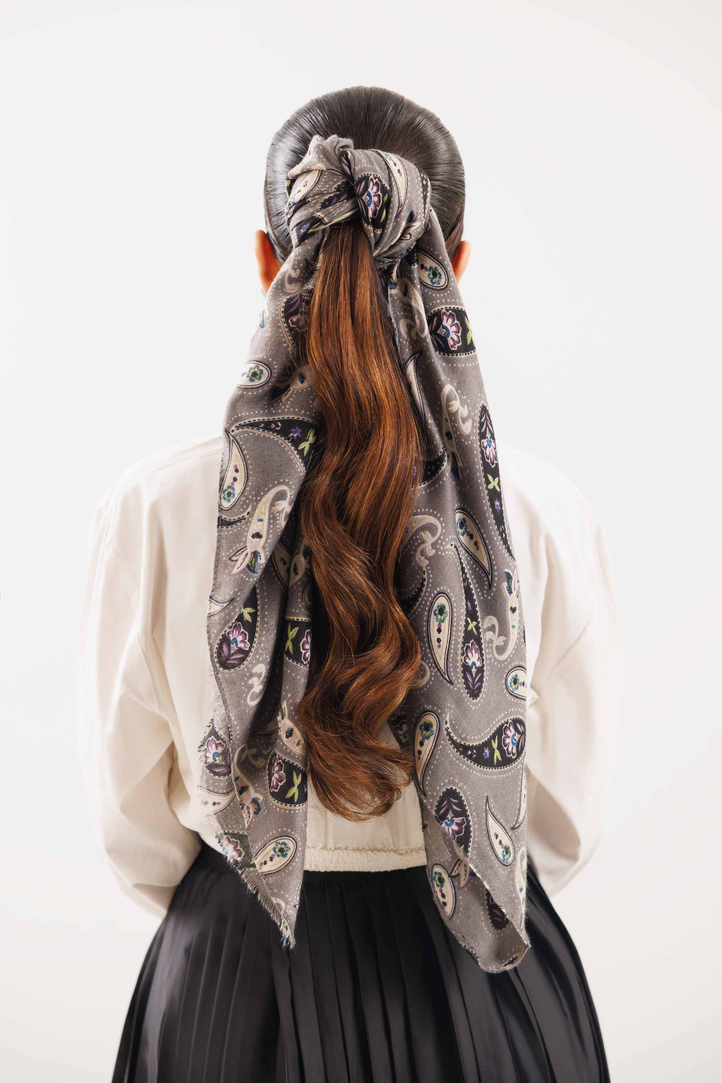 Grey Women Scarf-442752111 for Women – Scarf Collection | Nishat | Shop Online