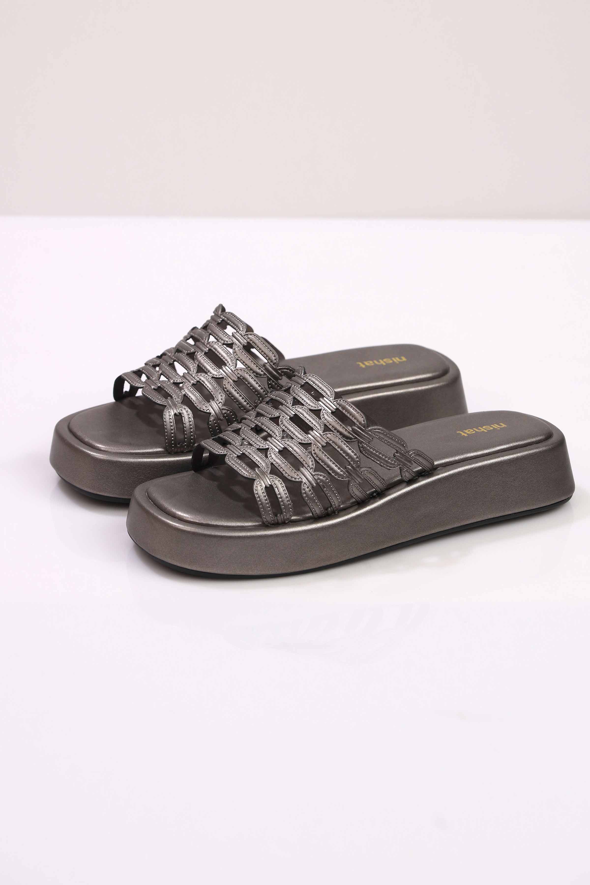 Gun Chappal-443102920 for Women - Shoes Collection | Nishat | Shop Online