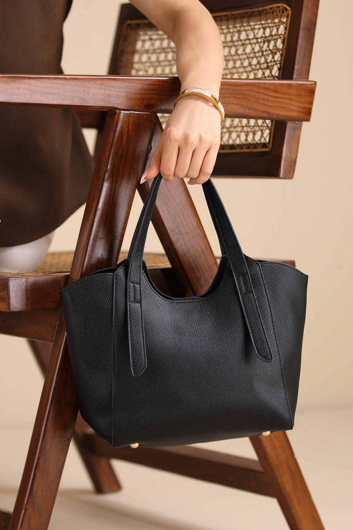 Black Shoulder Bag-444352103 for Women - Bag Winter Collection | Nishat | Shop Online