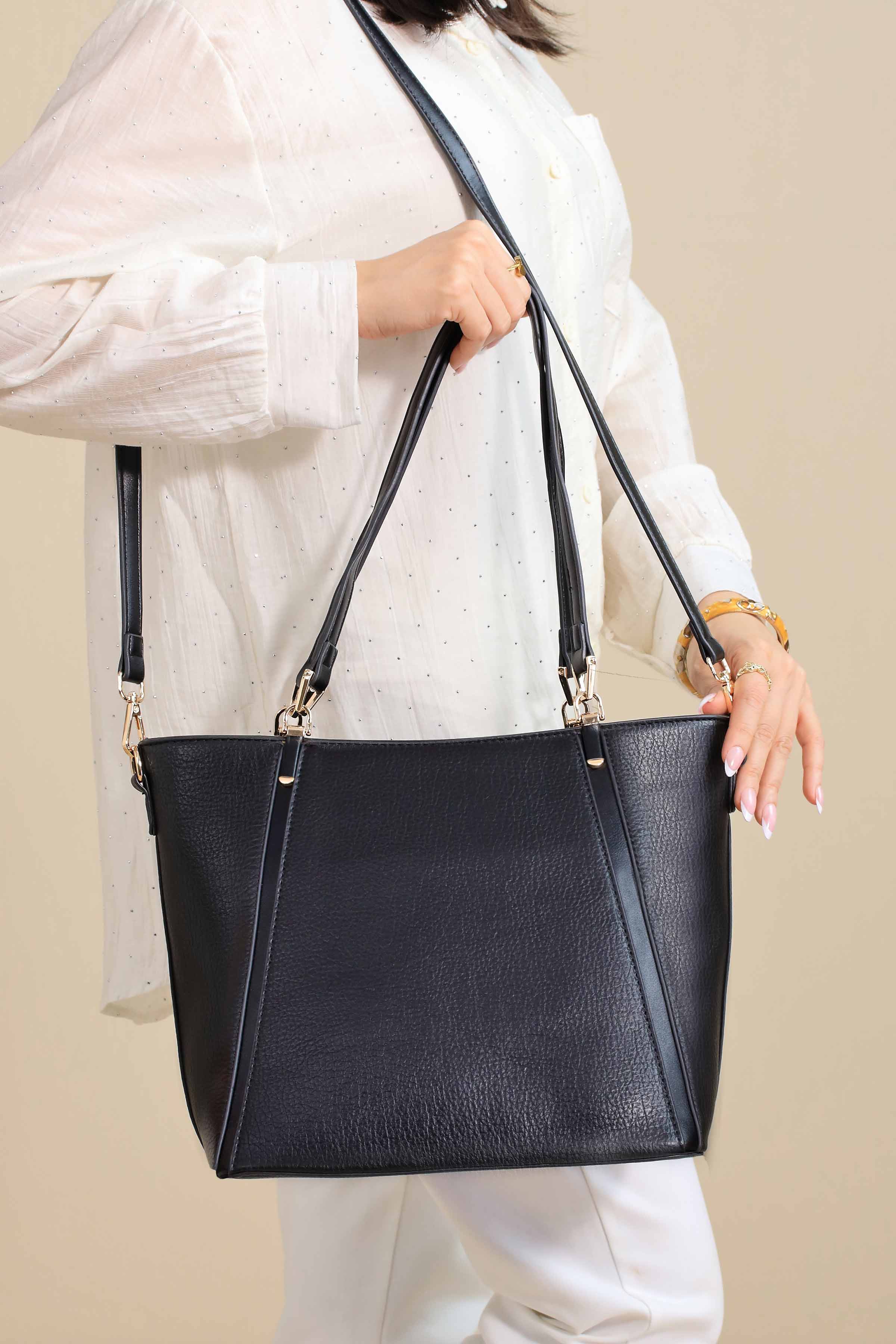 Black Shoulder Bag-444382103 for Women - Bag Winter Collection | Nishat | Shop Online