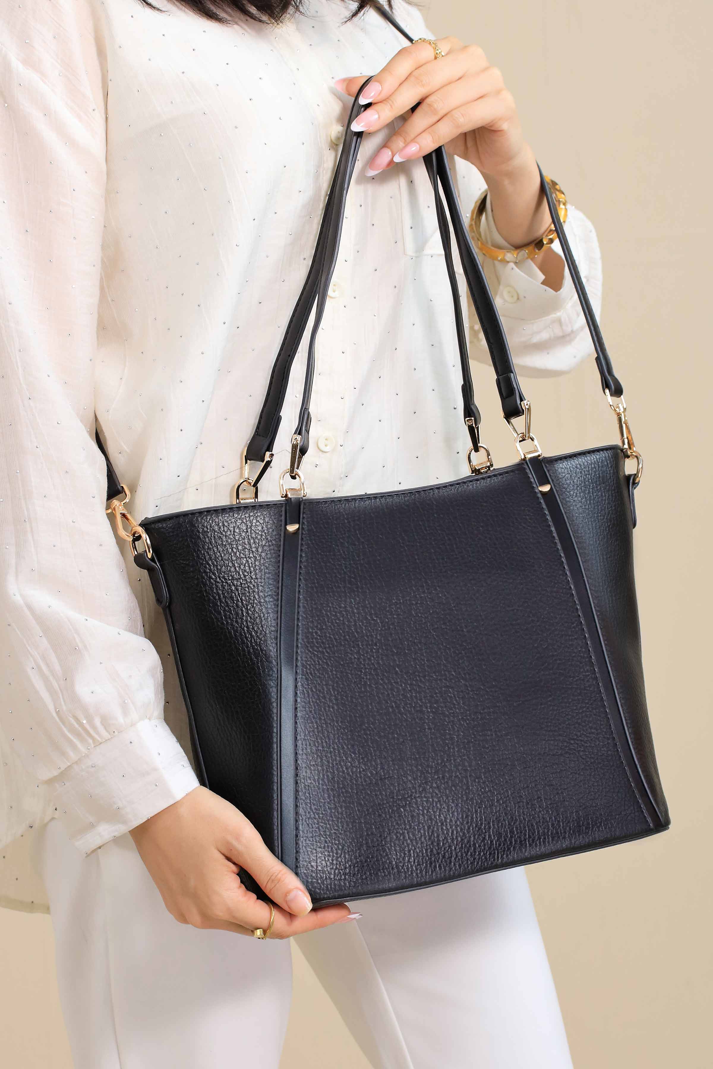 Black Shoulder Bag-444382103 for Women - Bag Winter Collection | Nishat | Shop Online