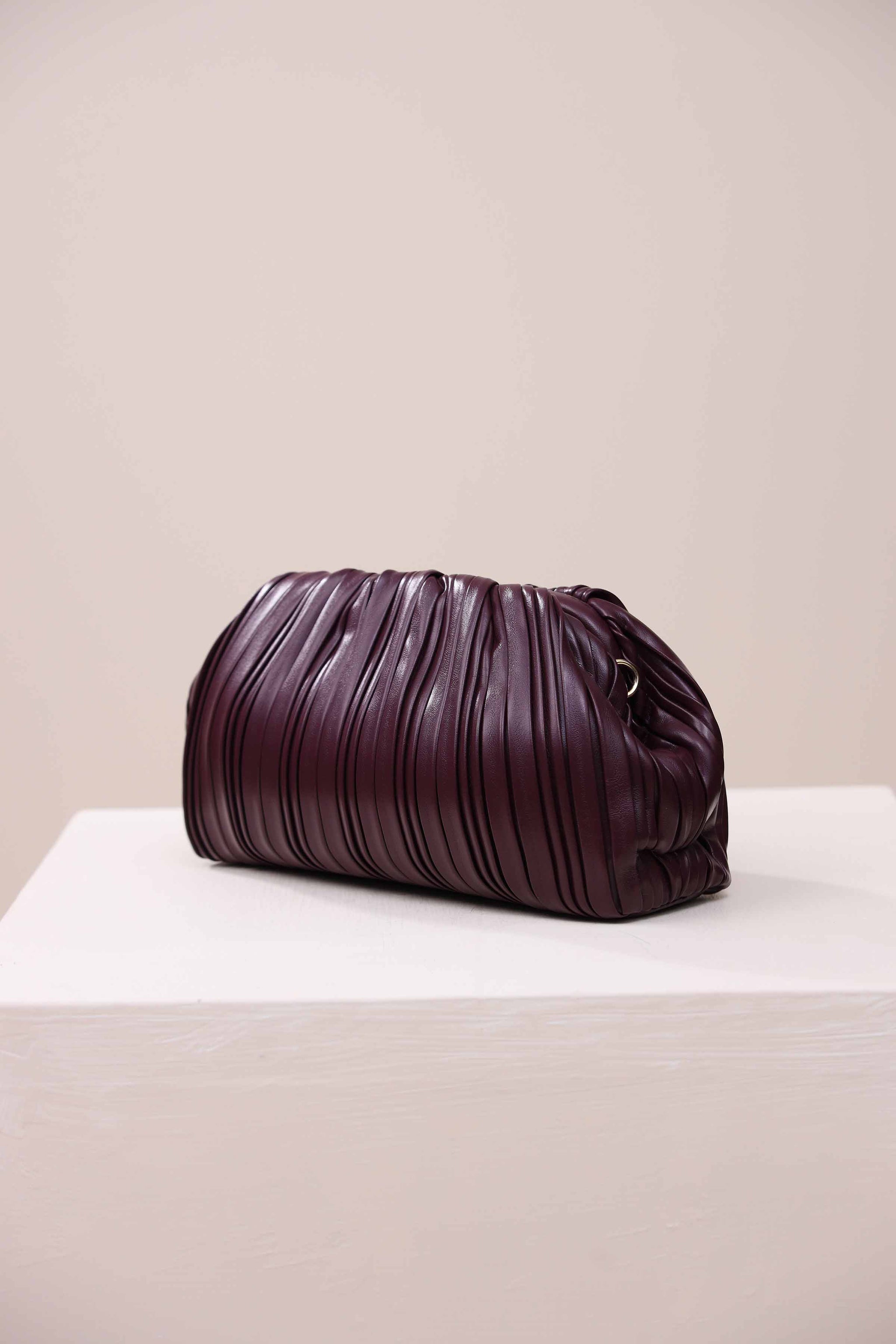 Wine Shoulder Bag-444622122