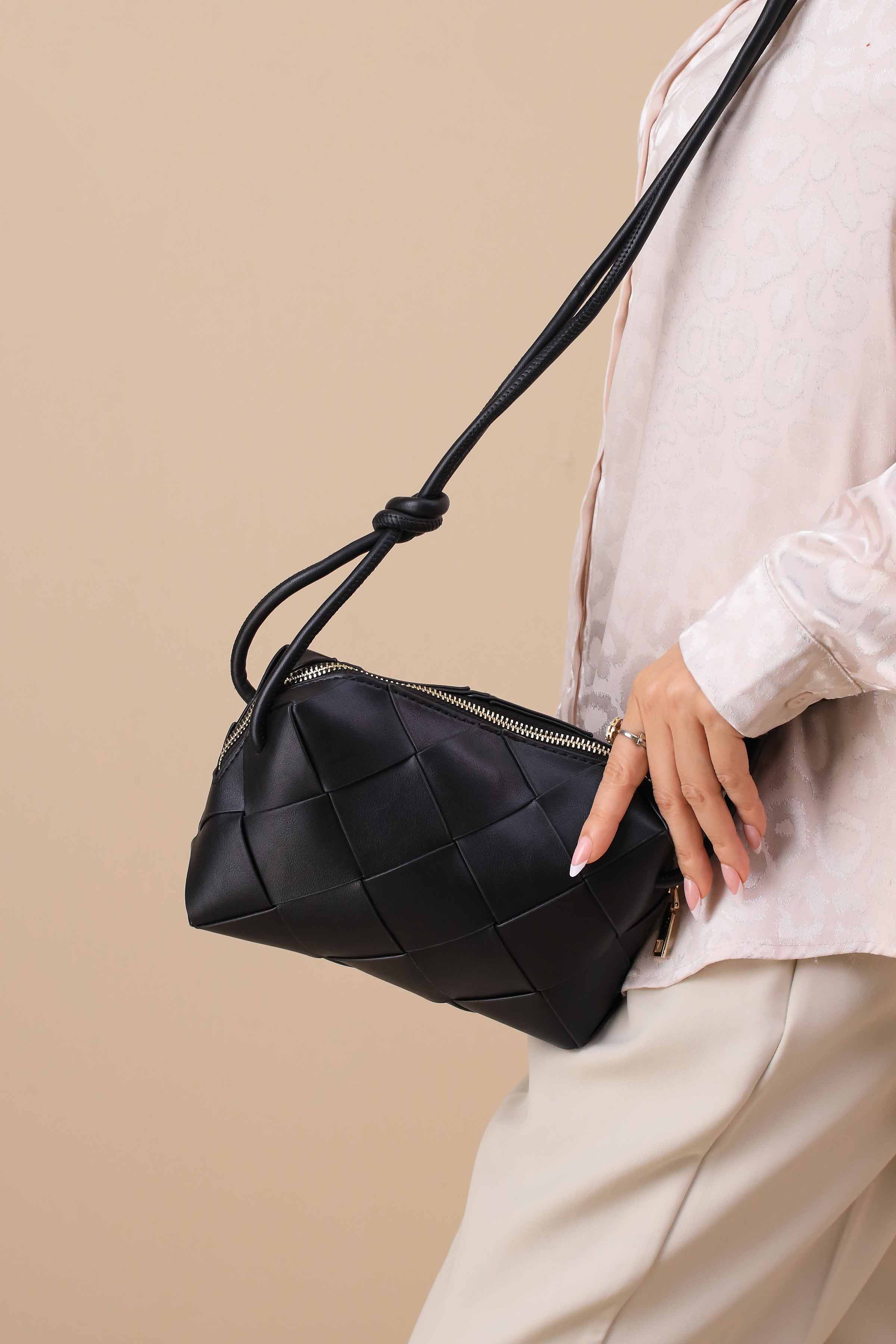 Black Clutch-444752103-for Women - Bag Winter Collection | Nishat | Shop Online