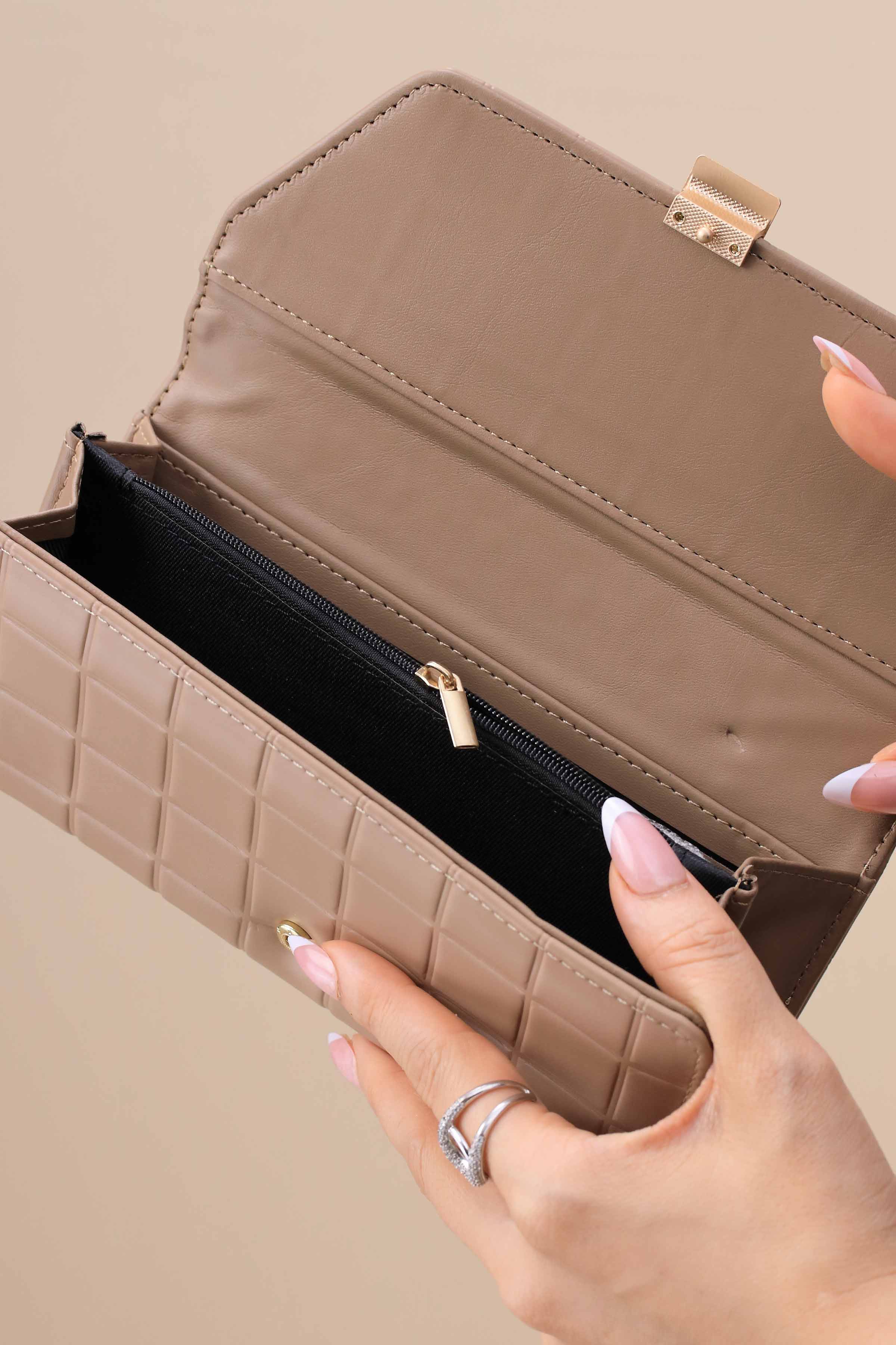 Camel Wallet-444952129