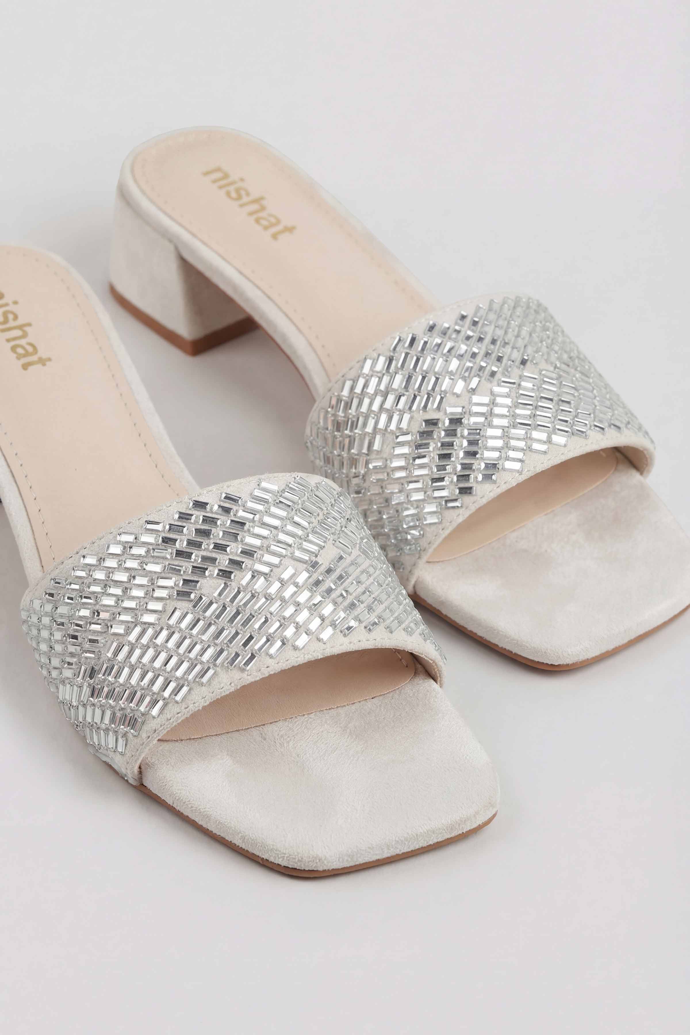 Off White Chappal-445262918 for Women - Fashion Collection | Nishat | Shop Online