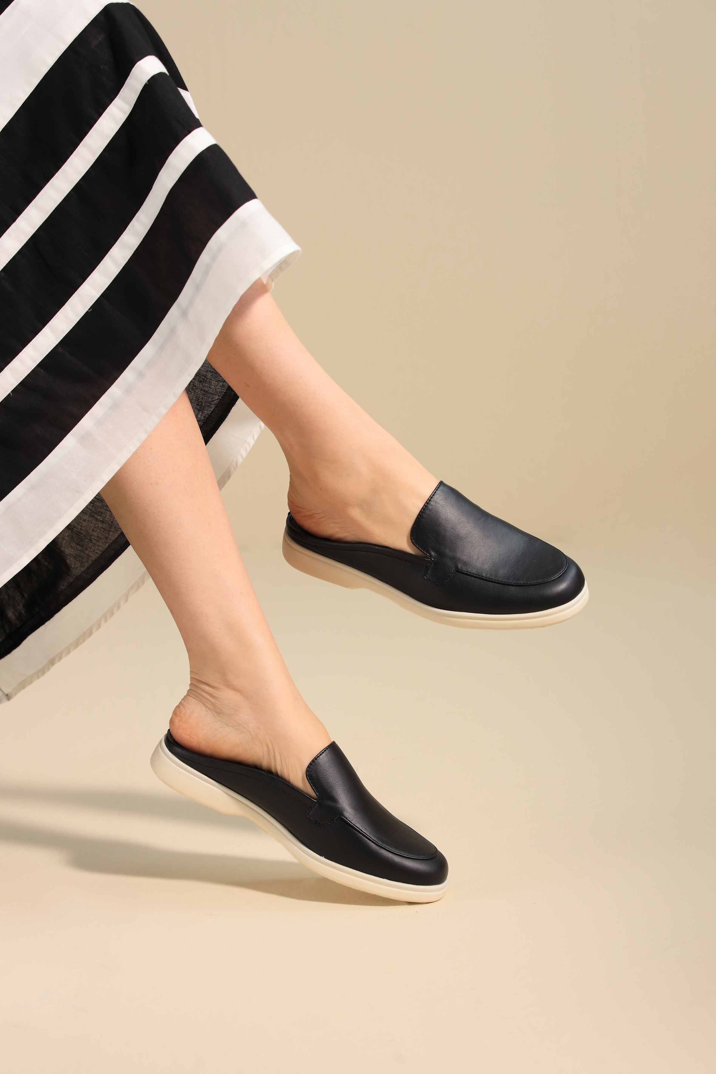Black Pumps-445362903 -  for Women - Shoes Collection | Nishat | Shop Online
