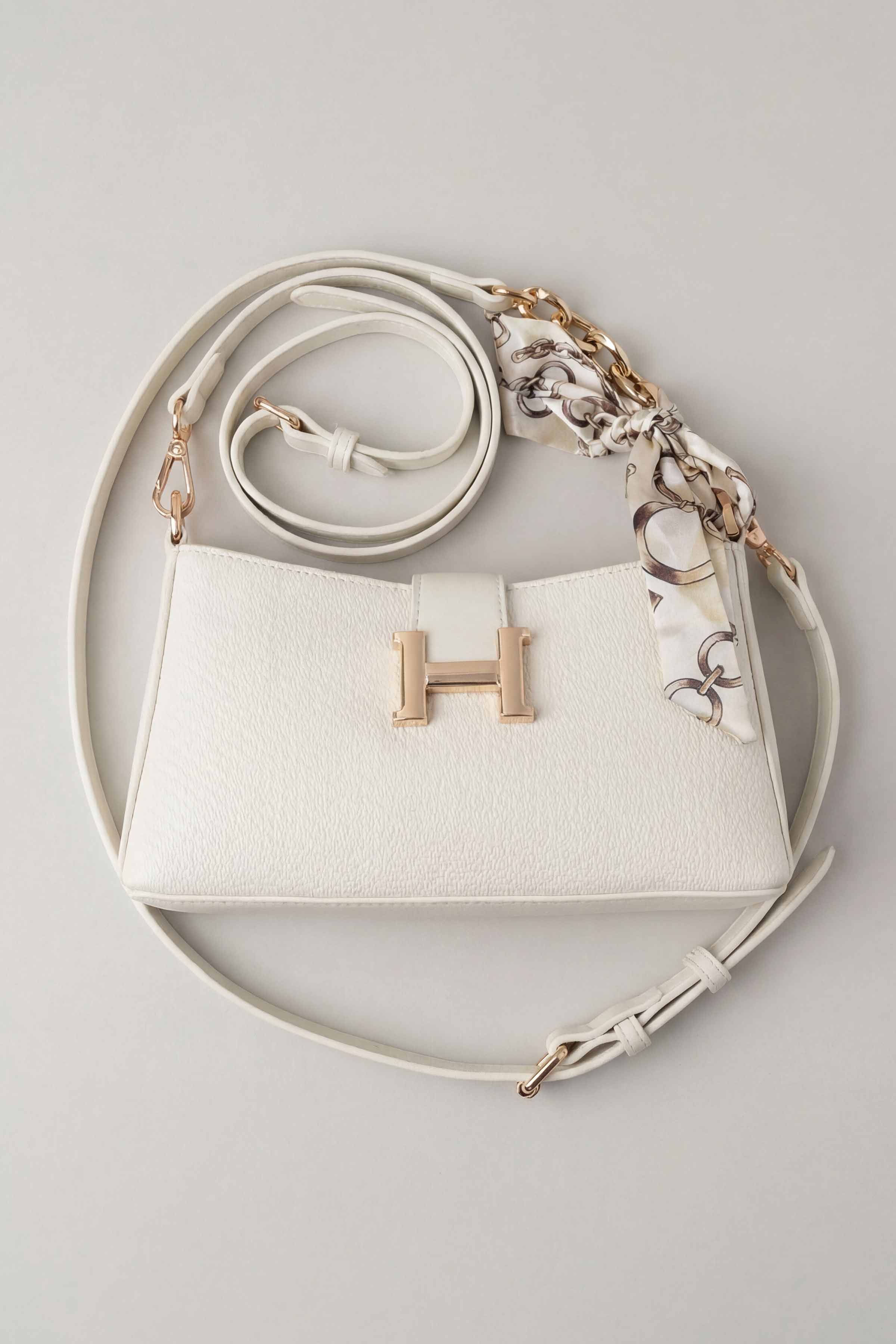 White Shoulder Bag-445562112