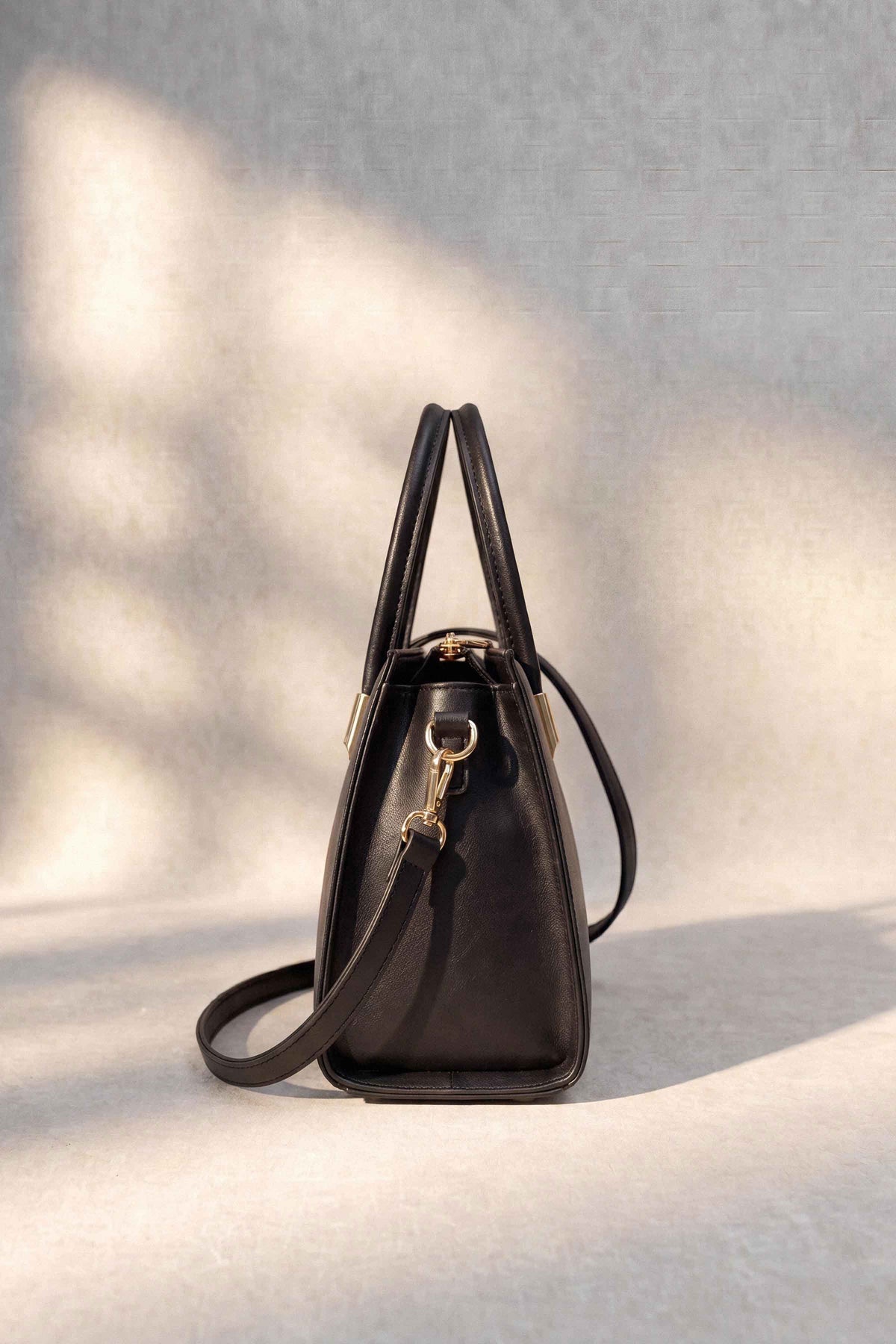 Black Shoulder Bag-445762103