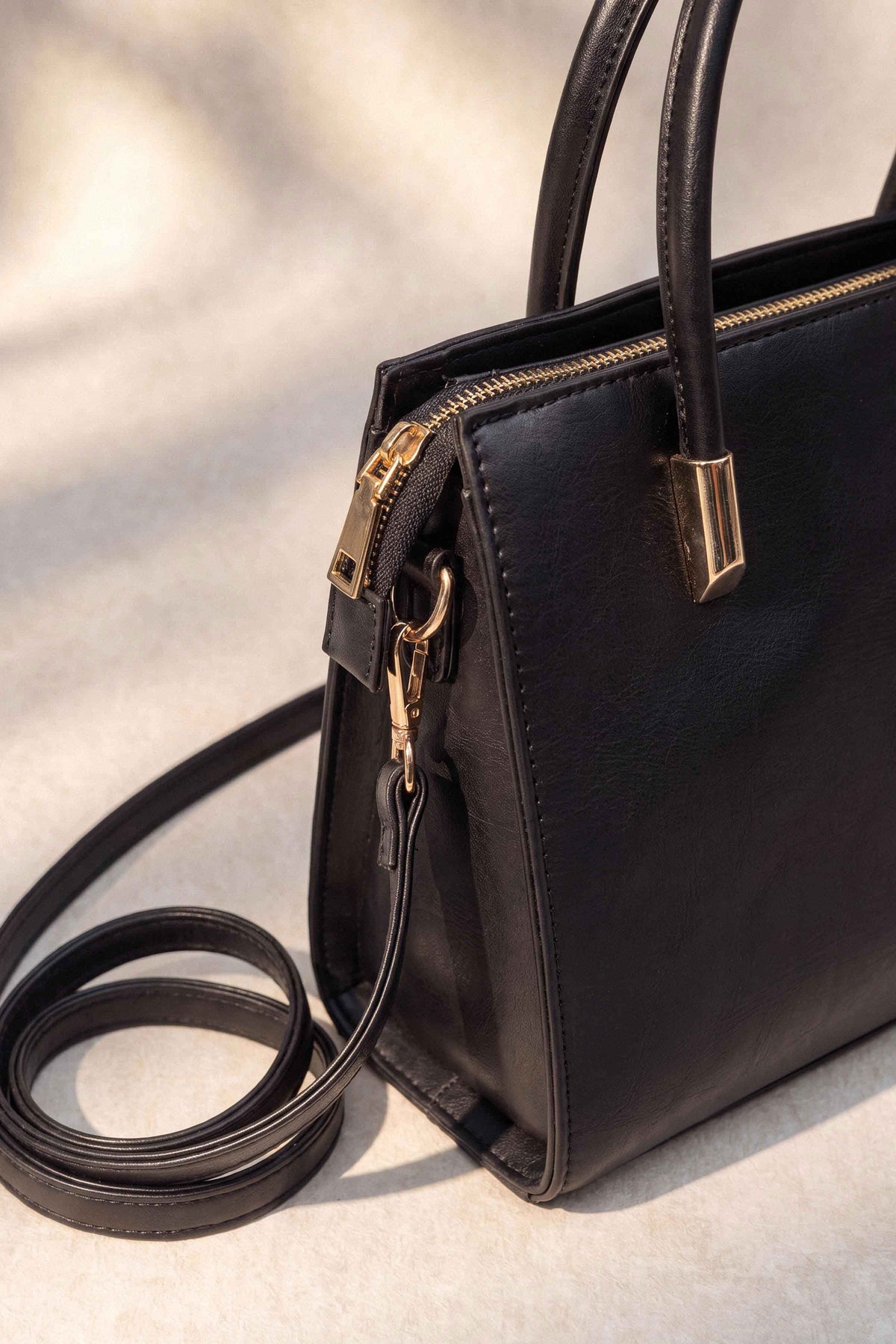Black Shoulder Bag-445762103