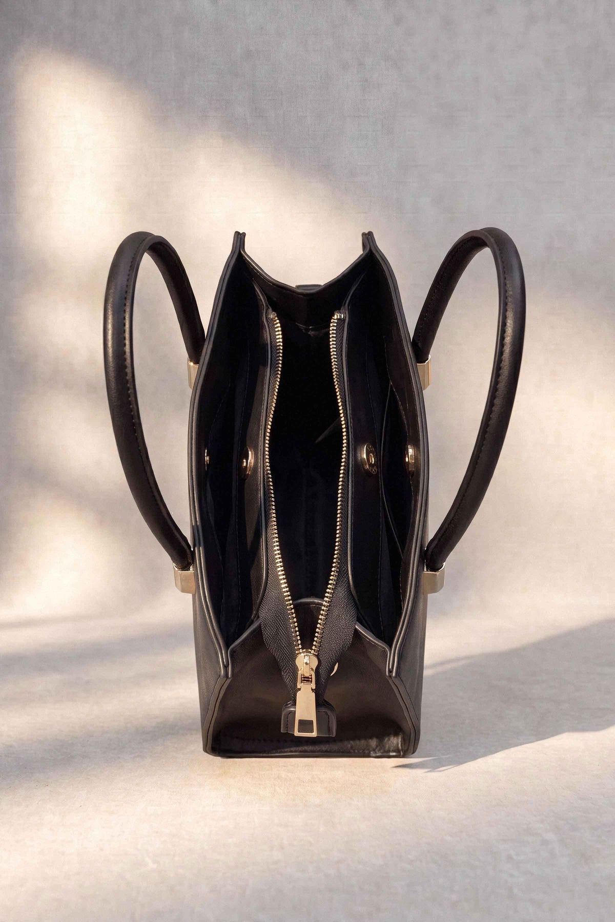 Black Shoulder Bag-445762103