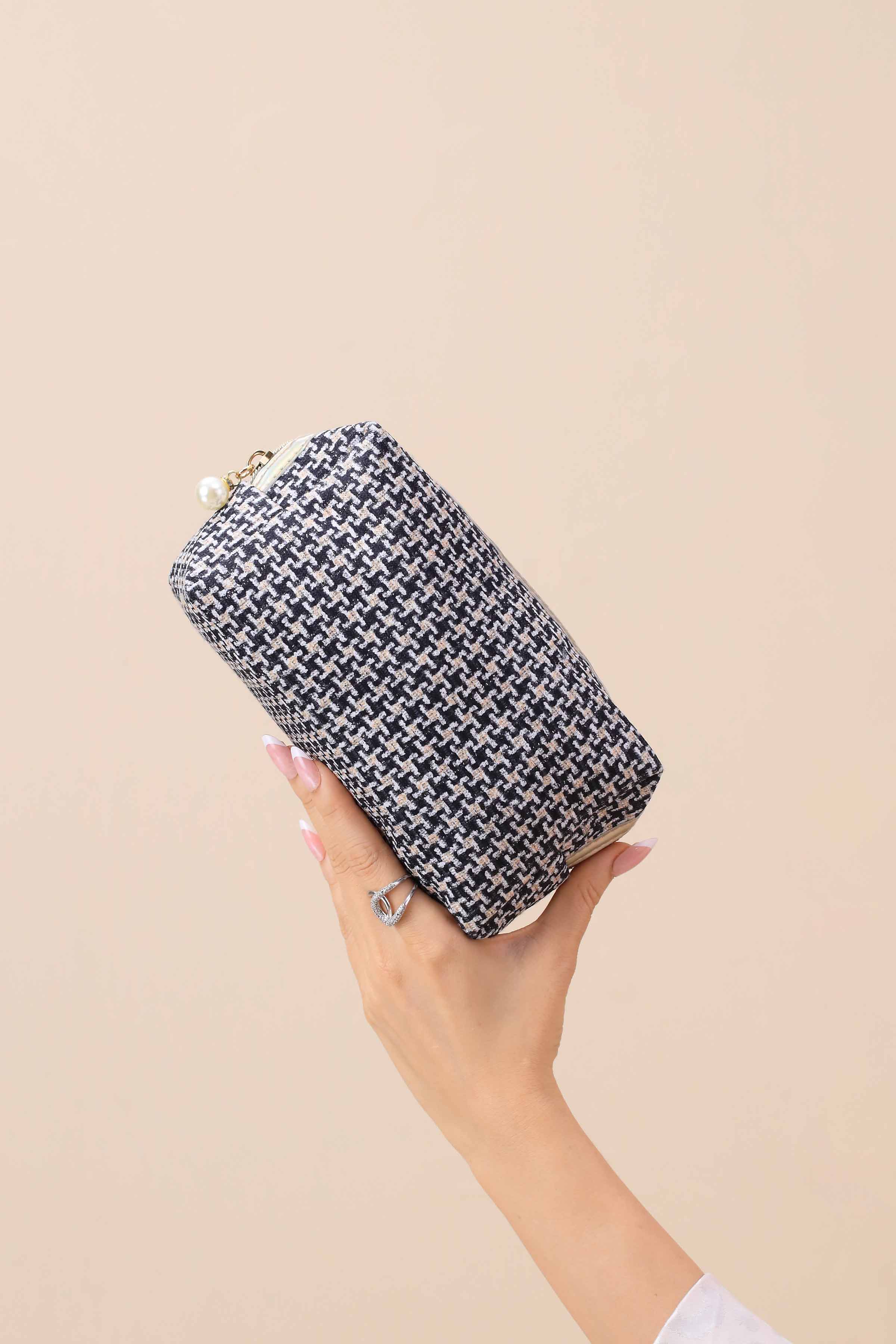 Black Vanity Bag-445972103-for Women - Bag Winter Collection | Nishat | Shop Online