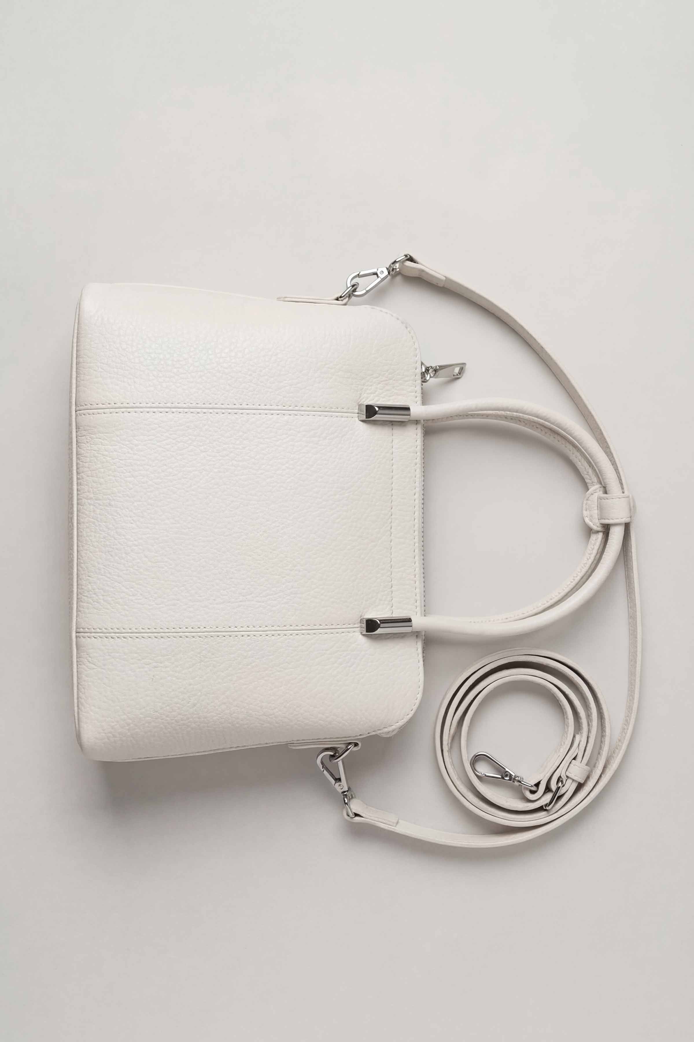White Shoulder Bag-446352112
