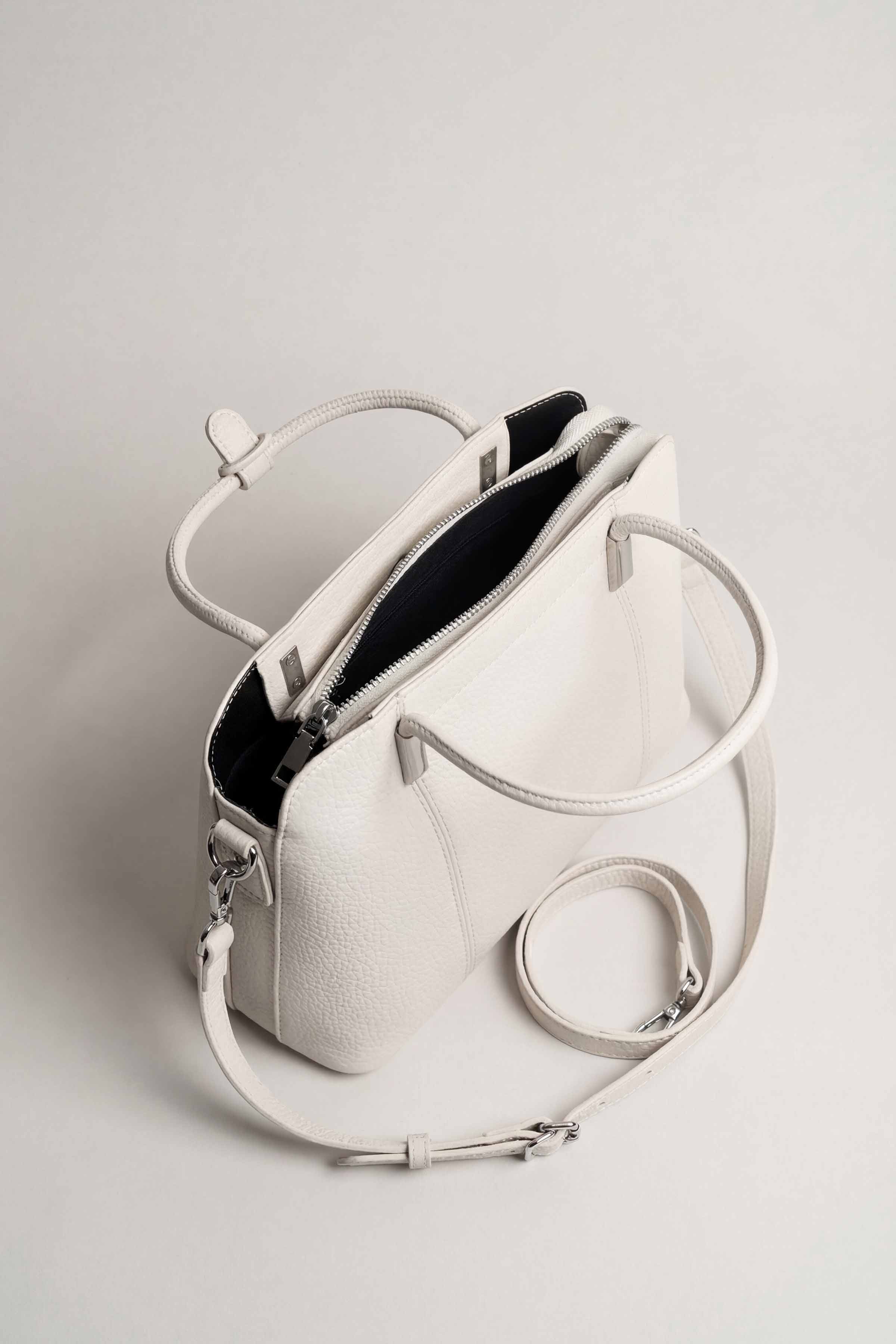 White Shoulder Bag-446352112