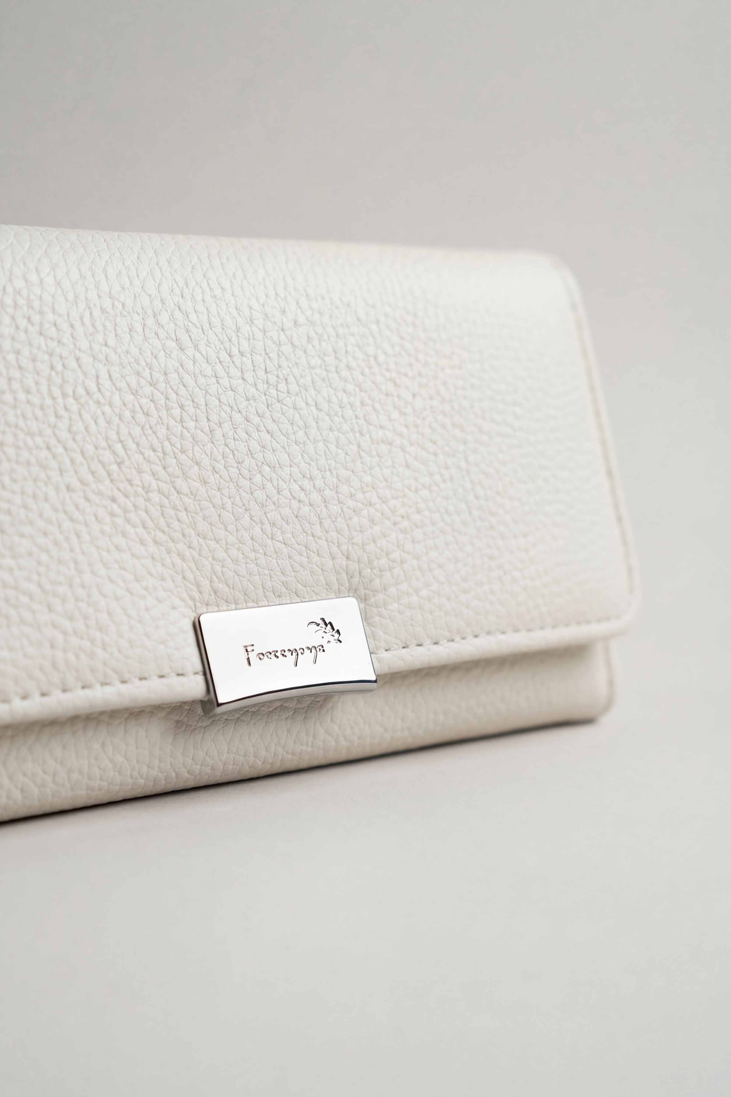 Beige Wallet-446592130