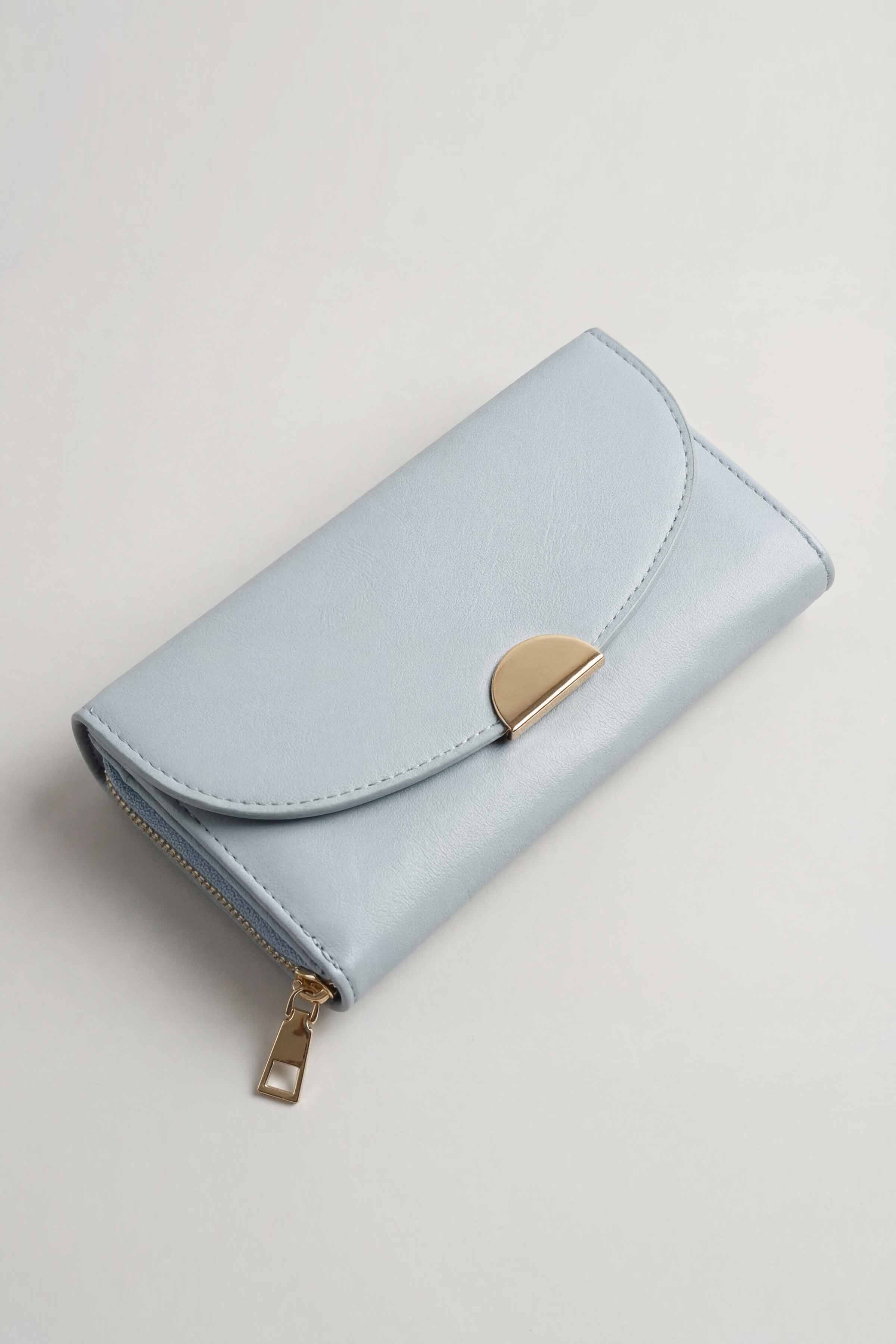 Blue Wallet-446622108
