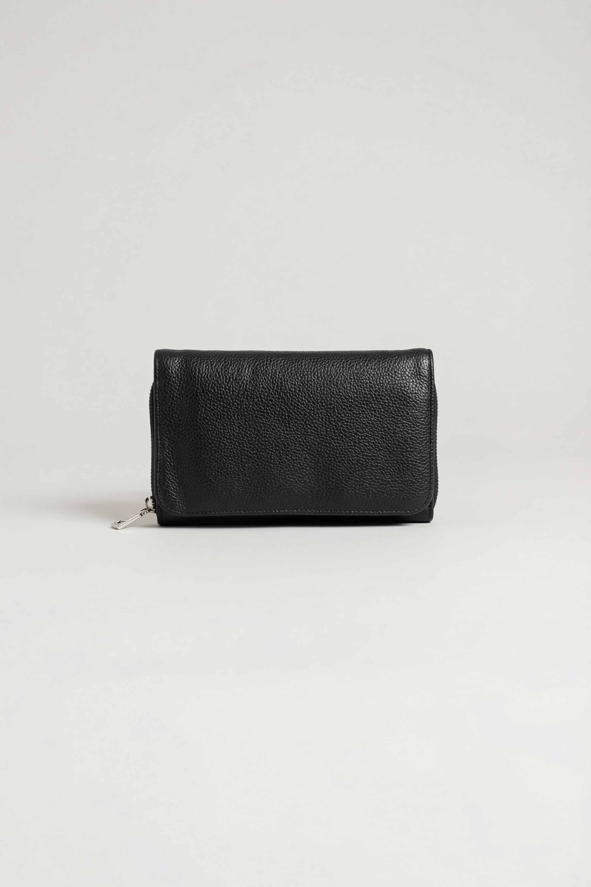Black Wallet-446672103