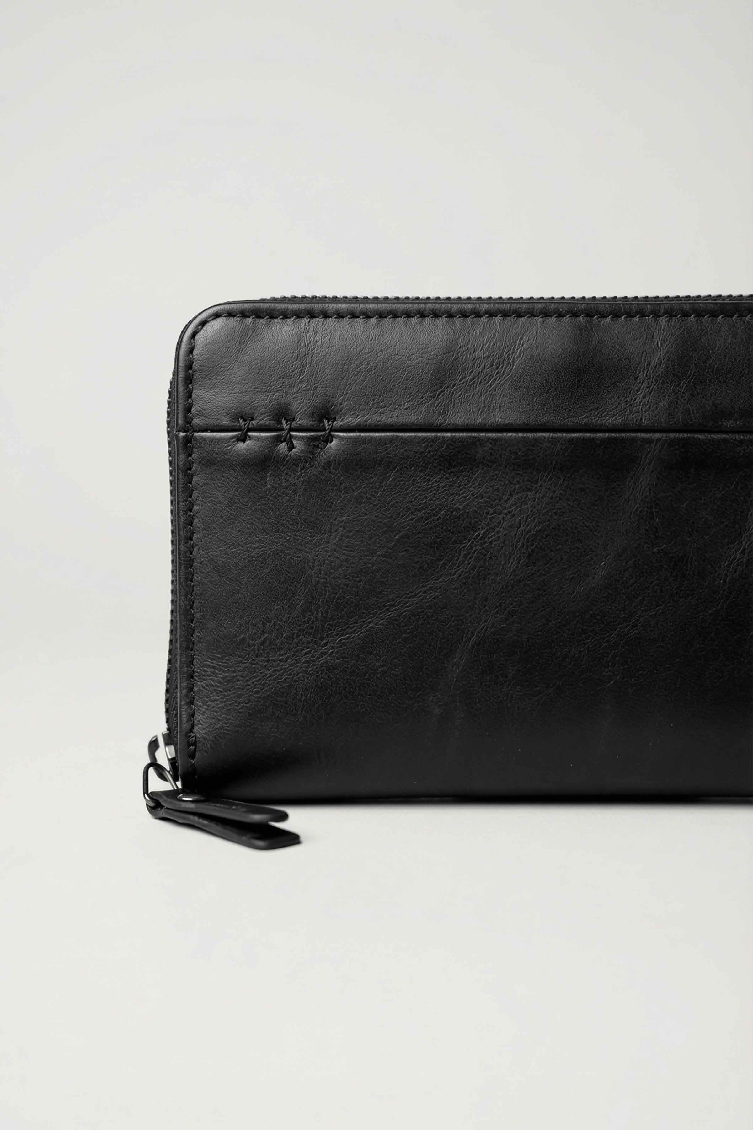 Black Wallet-446682103