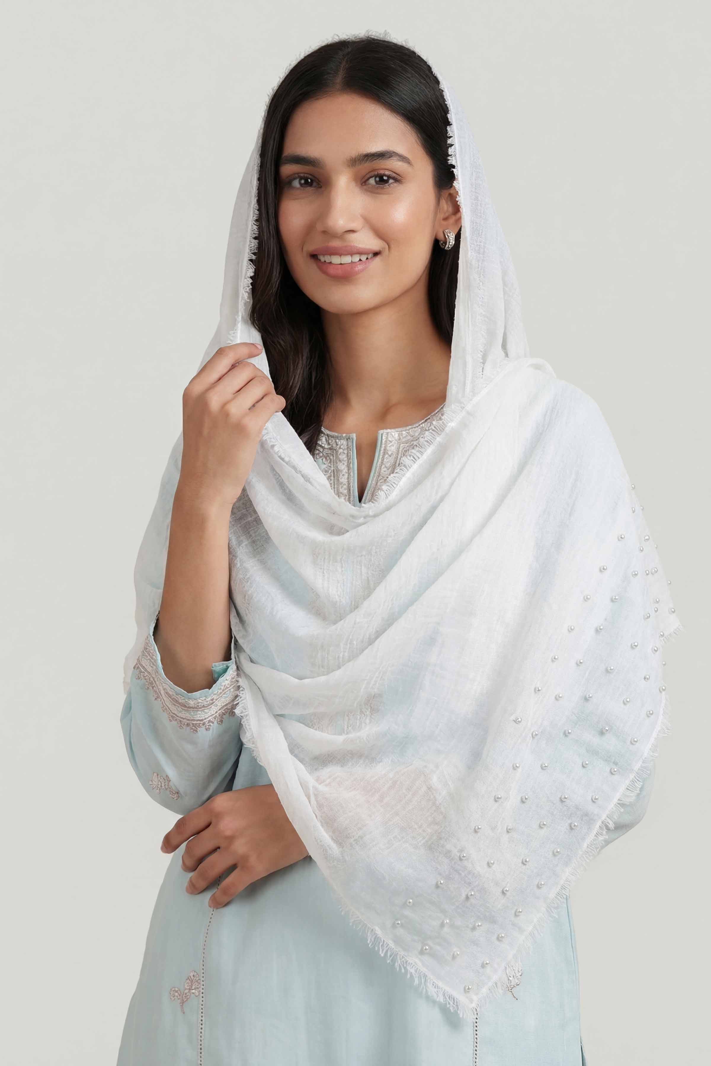 White Women Scarf-447362112
