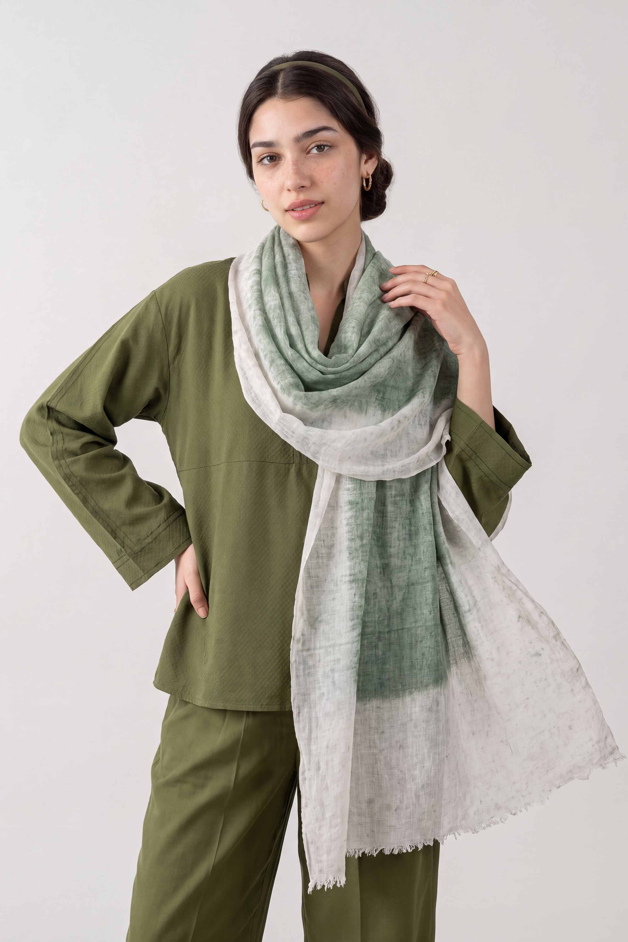 Green Women Scarf-447402104
