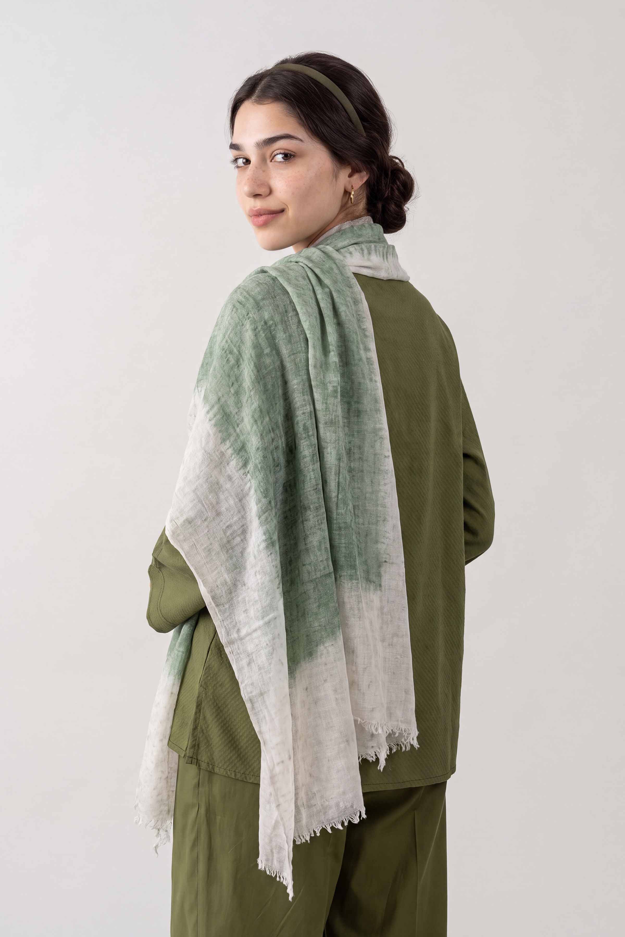 Green Women Scarf-447402104