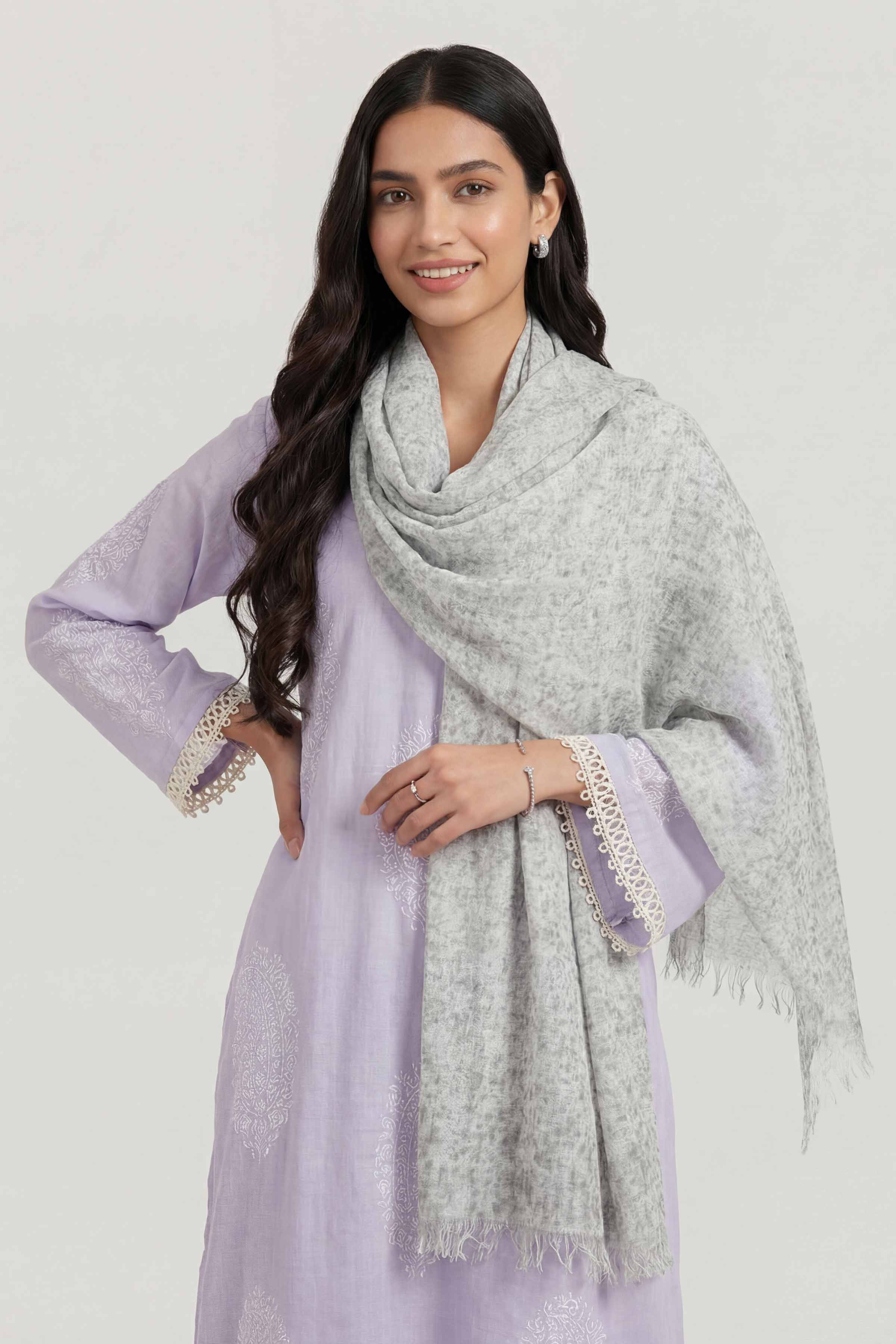 Green Women Scarf-447412104