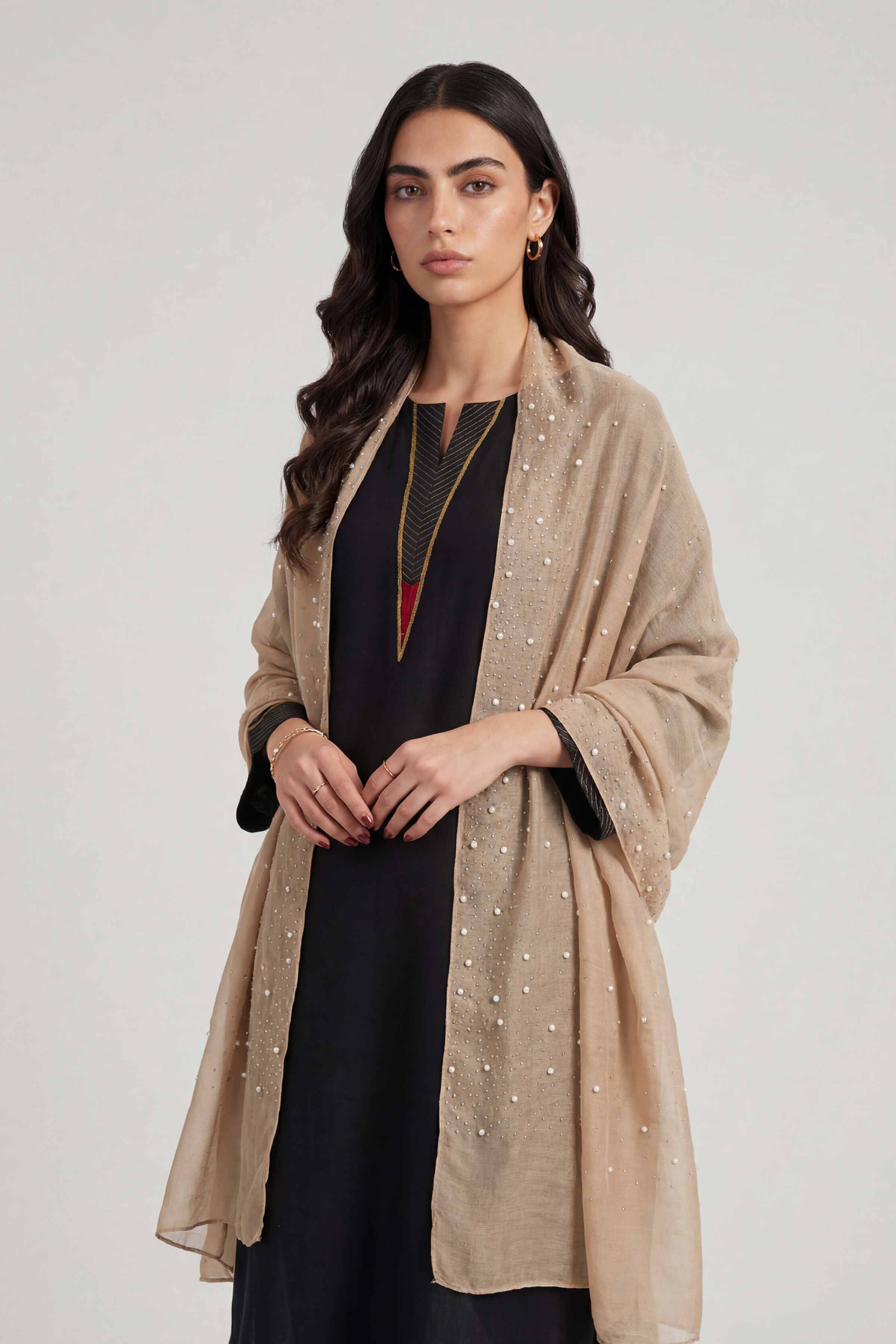 Camel Women Scarf-447932129