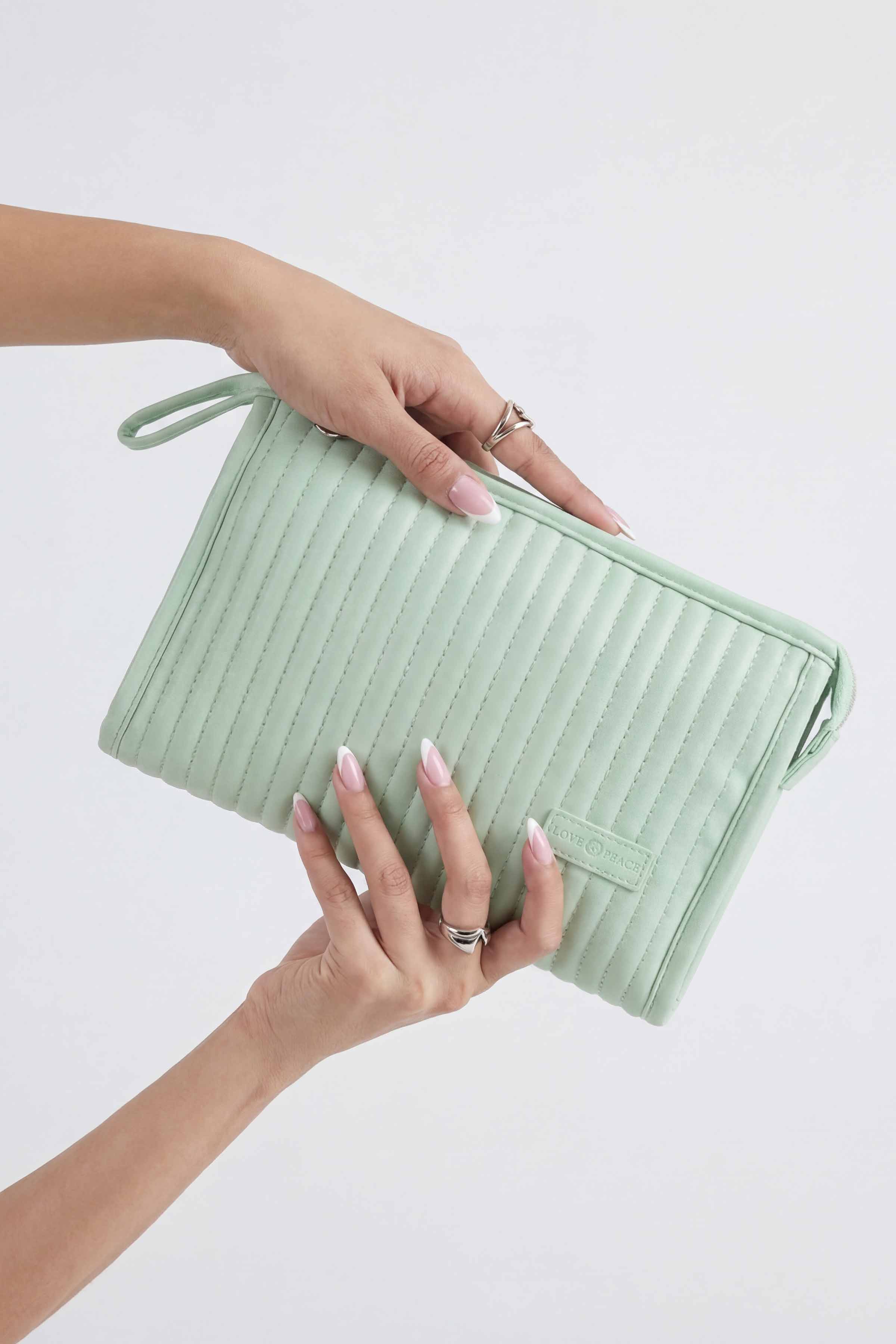 Green Vanity Bag-448312104