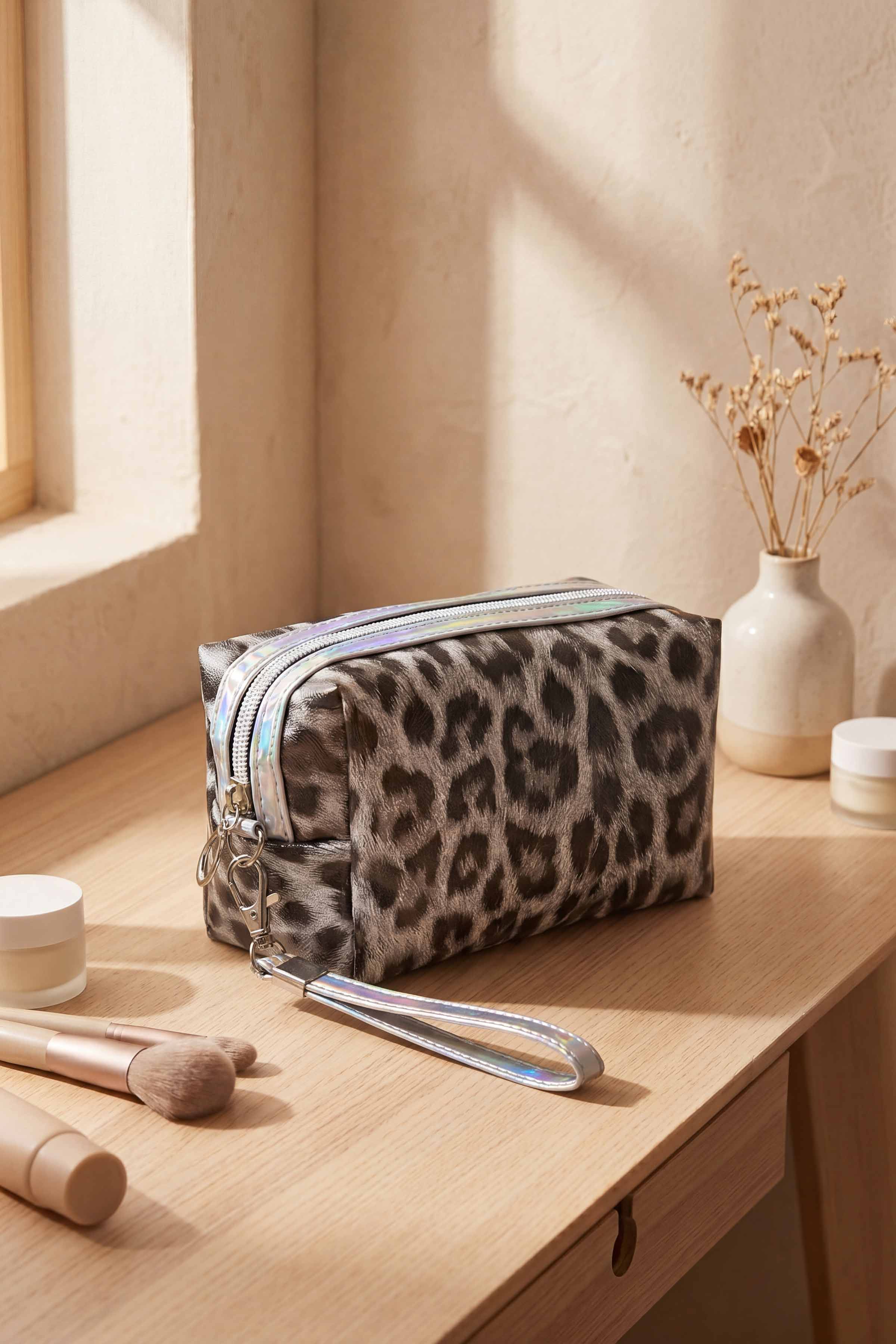 Black Vanity Bag-448462103