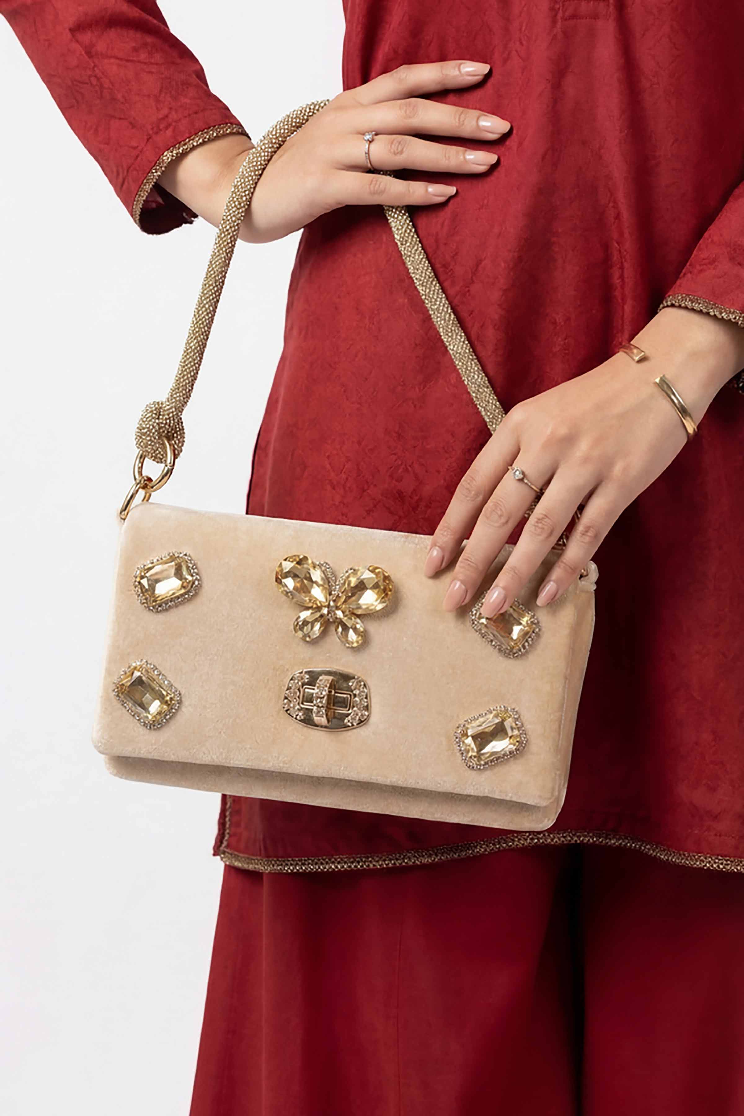 Gold Clutch-448502119