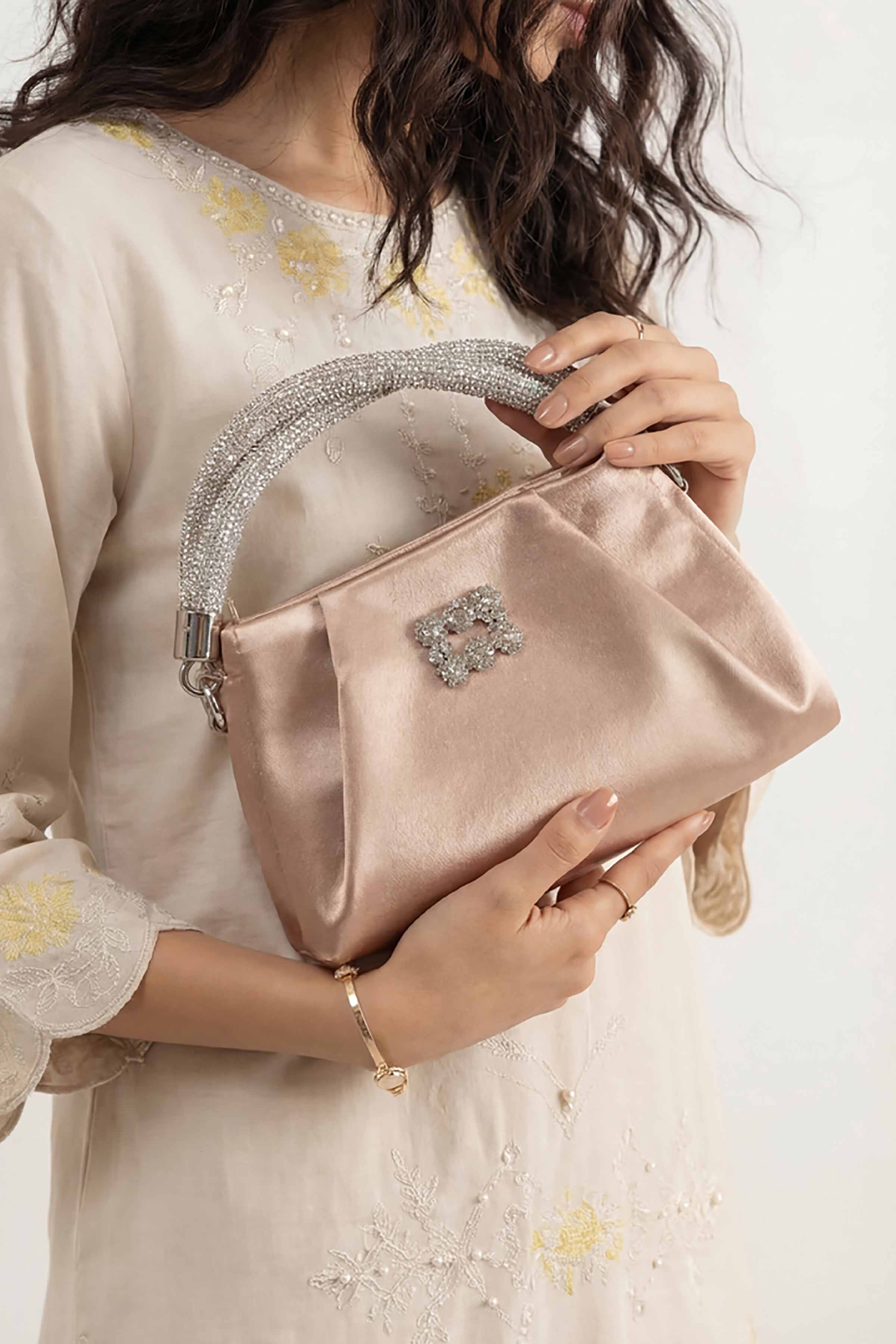 Gold Clutch-448562119